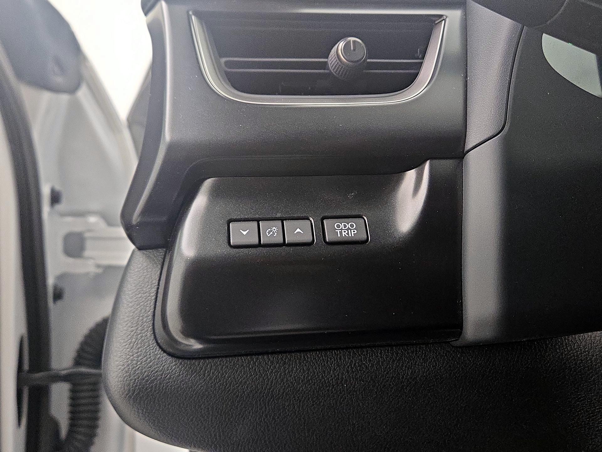 Thumbnail: 2024 Lexus UX - 11