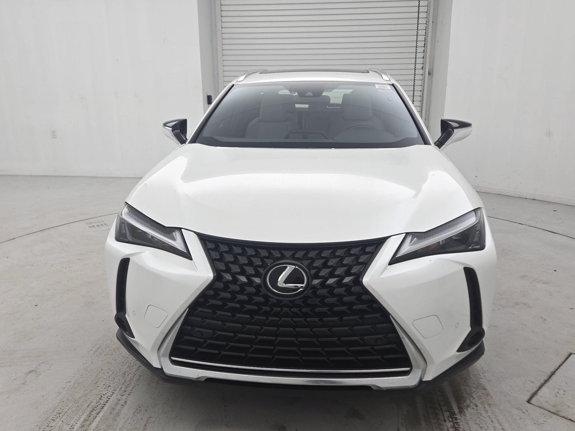 Thumbnail: 2024 Lexus UX - 2