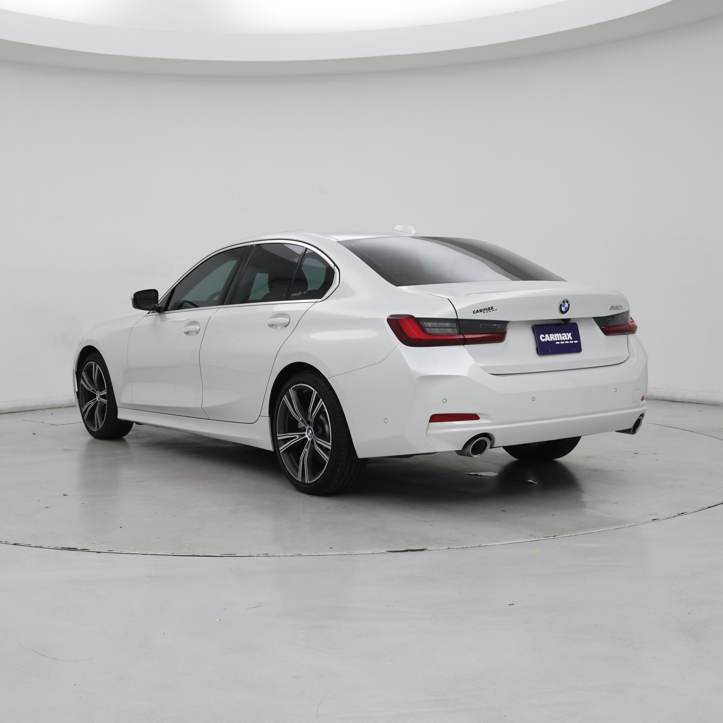 Thumbnail: 2024 BMW 3 Series - 2