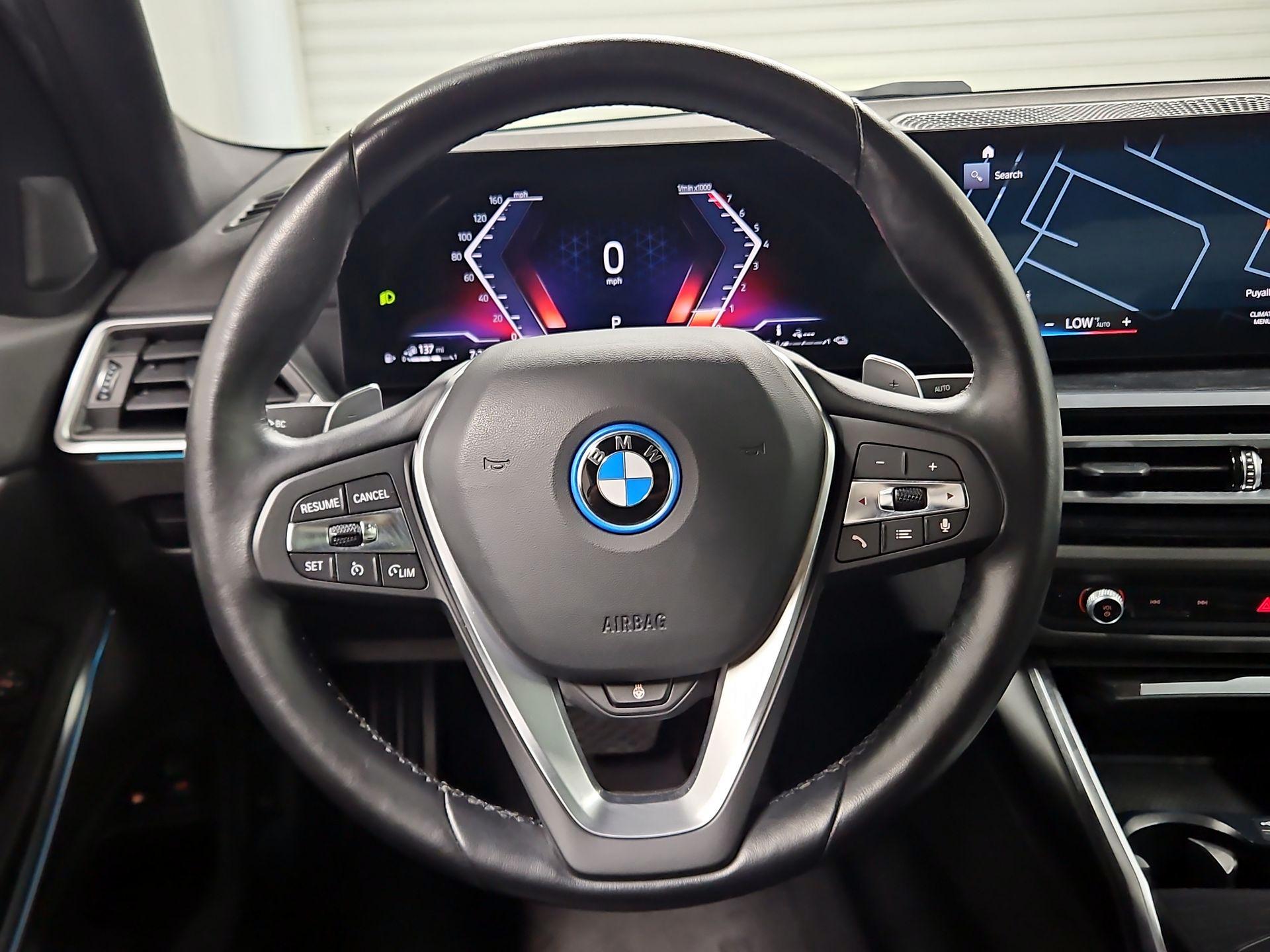 Thumbnail: 2023 BMW 3 Series - 10