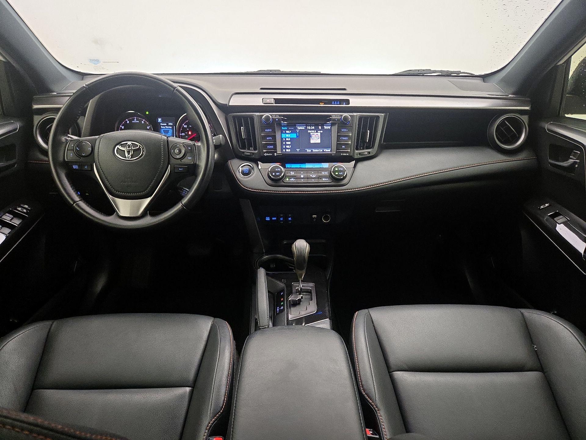 Thumbnail: 2018 Toyota RAV4 - 9