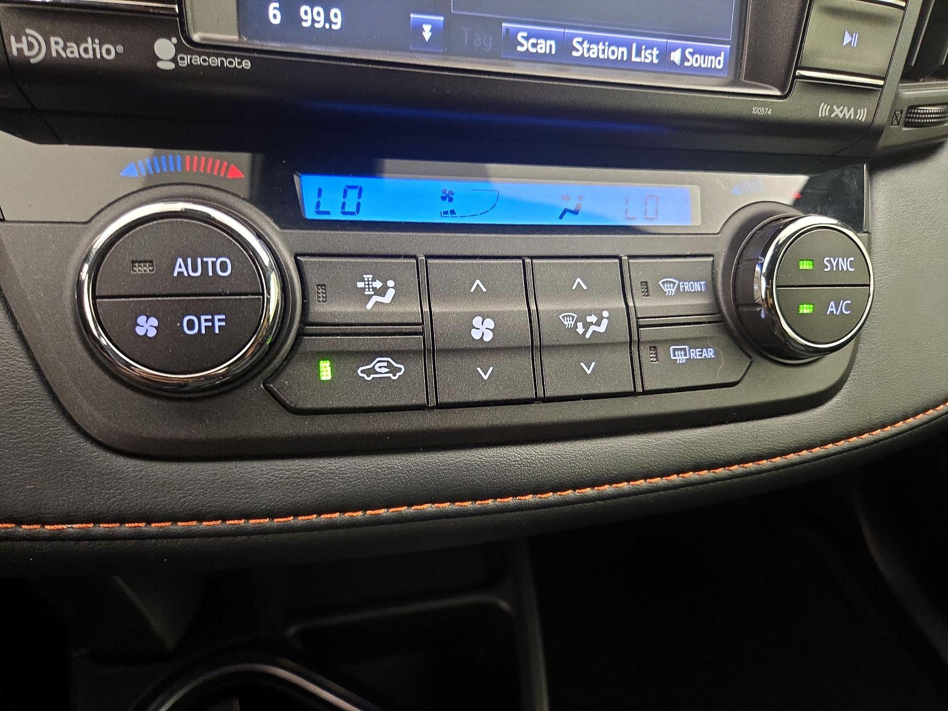Thumbnail: 2018 Toyota RAV4 - 16
