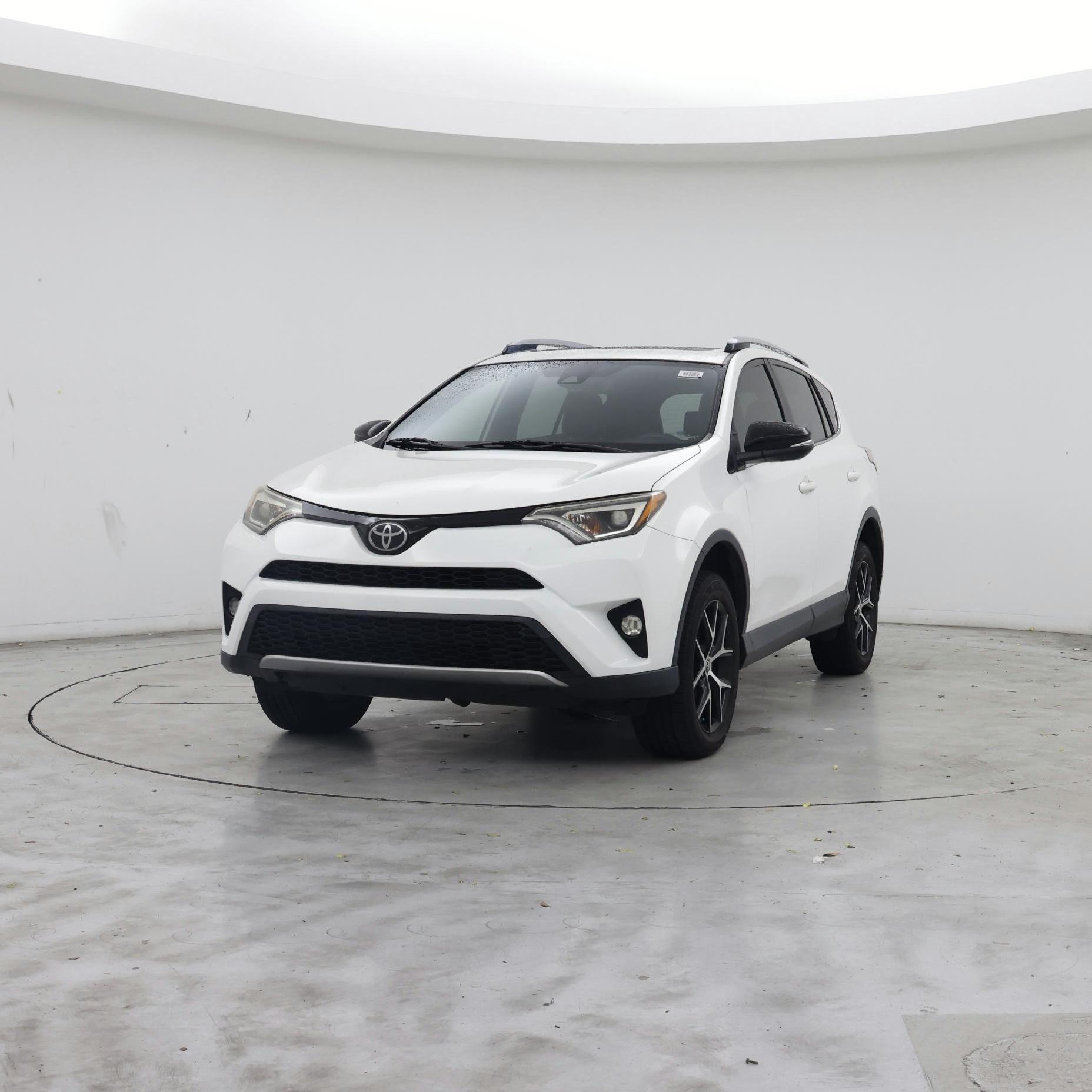 Thumbnail: 2018 Toyota RAV4 - 4