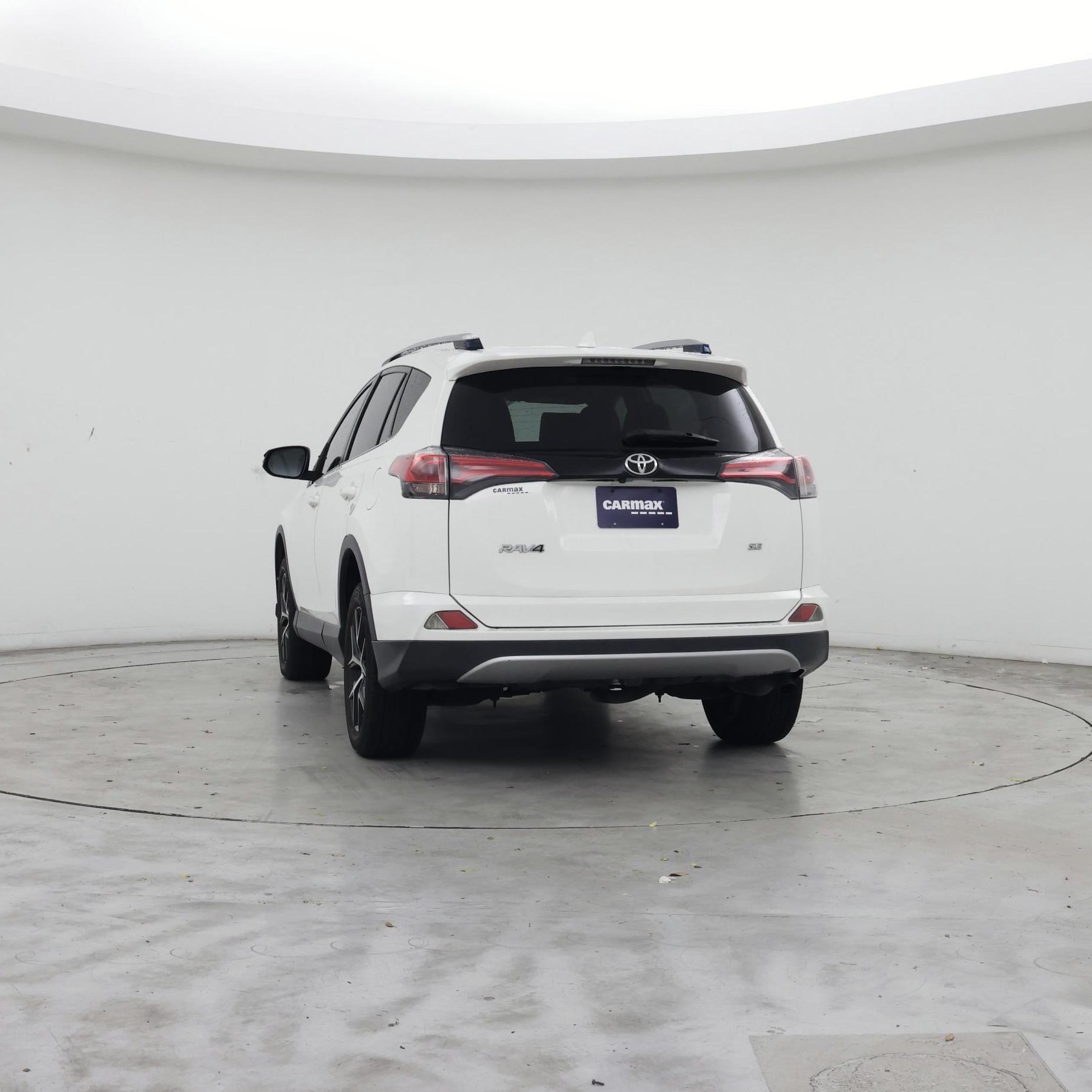 Thumbnail: 2018 Toyota RAV4 - 6