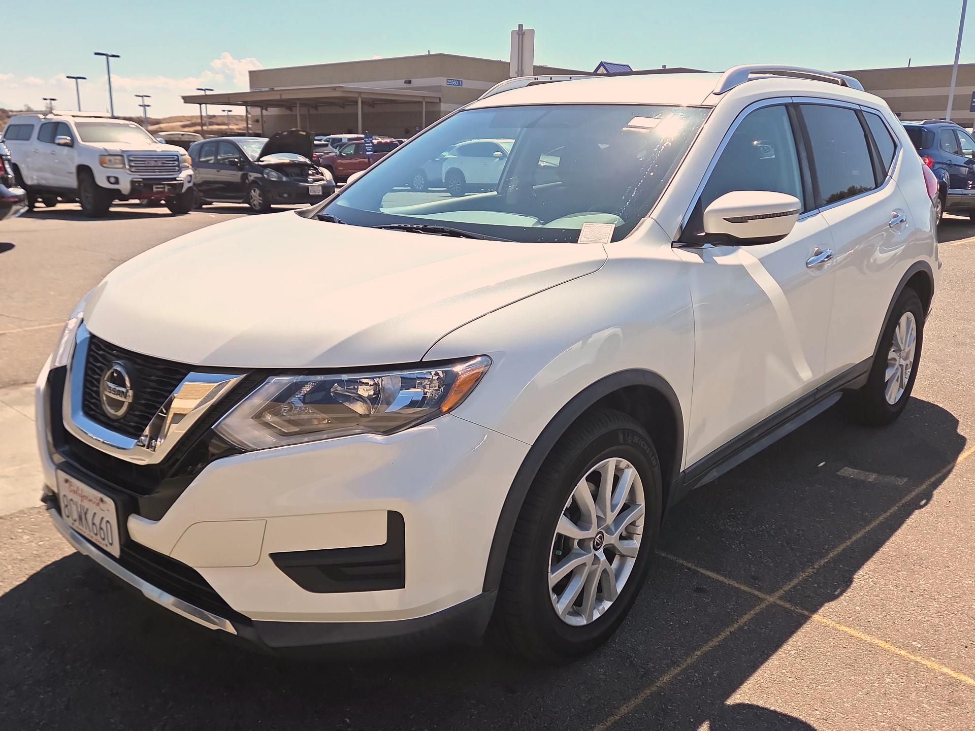 Thumbnail: 2018 Nissan Rogue - 3