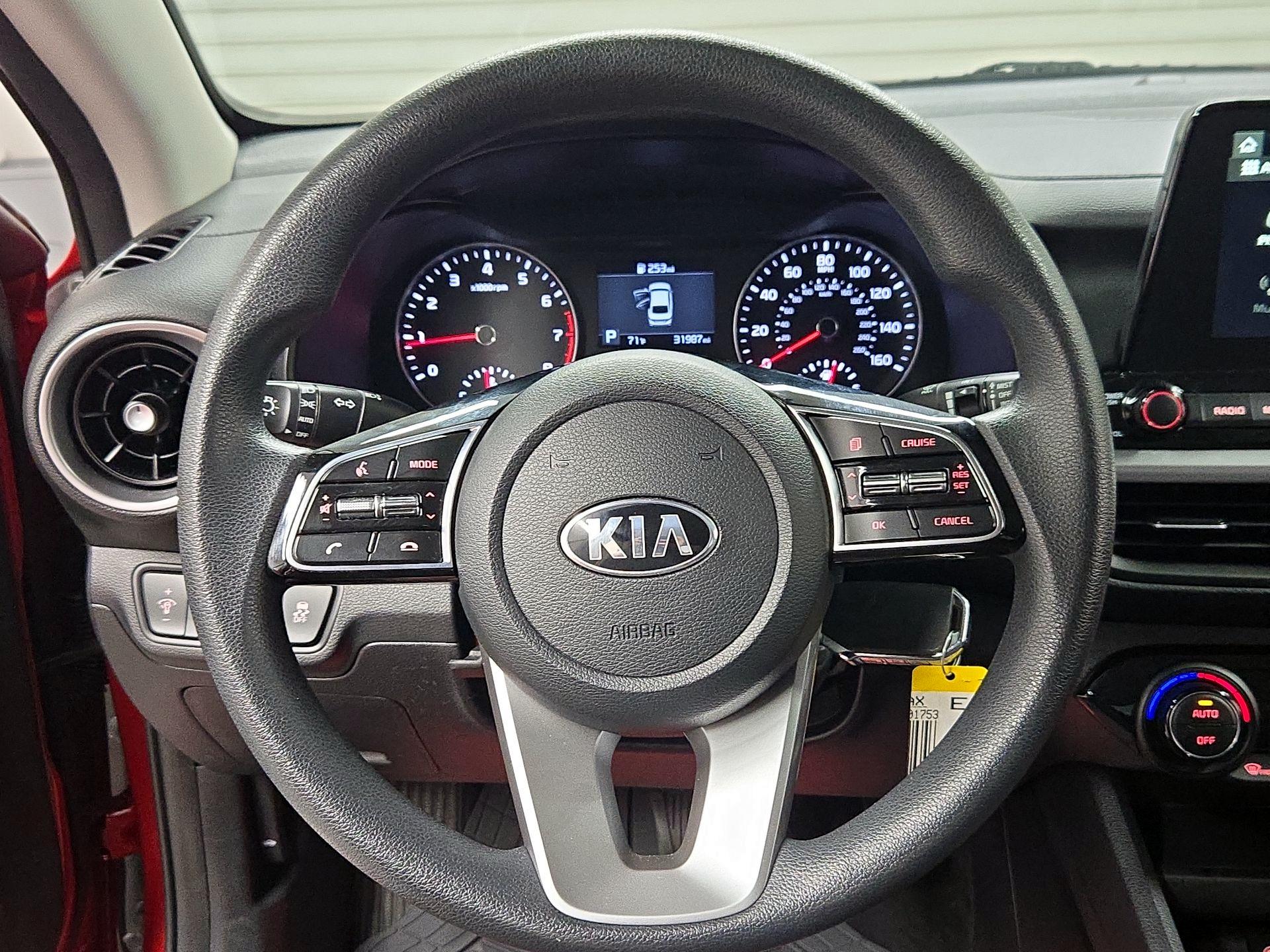 Thumbnail: 2019 Kia Forte - 10