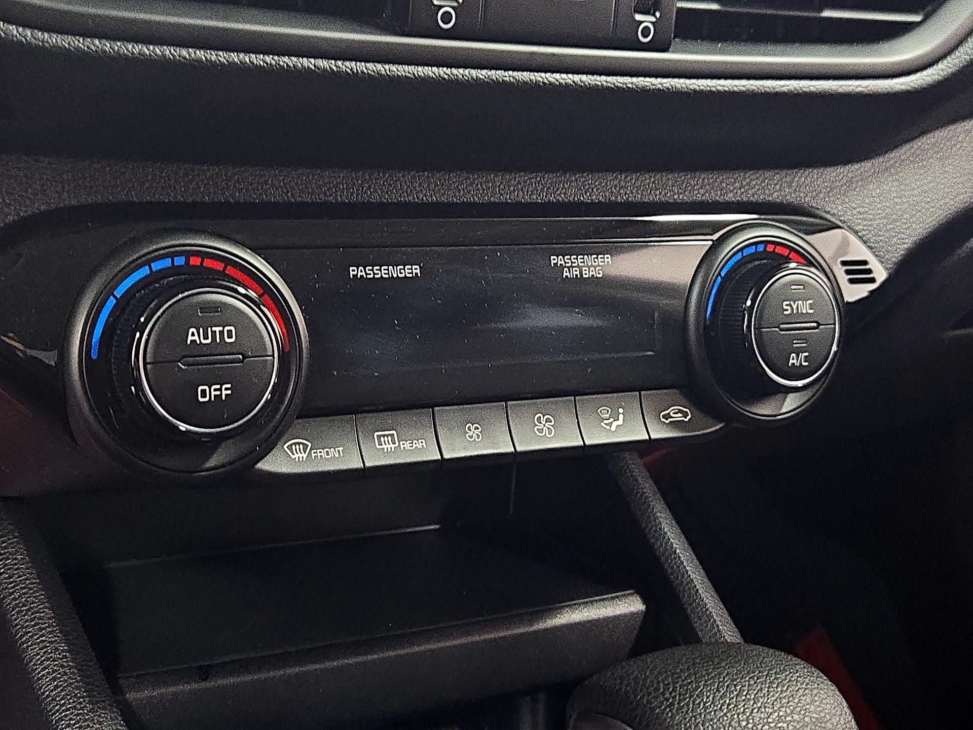 Thumbnail: 2019 Kia Forte - 16
