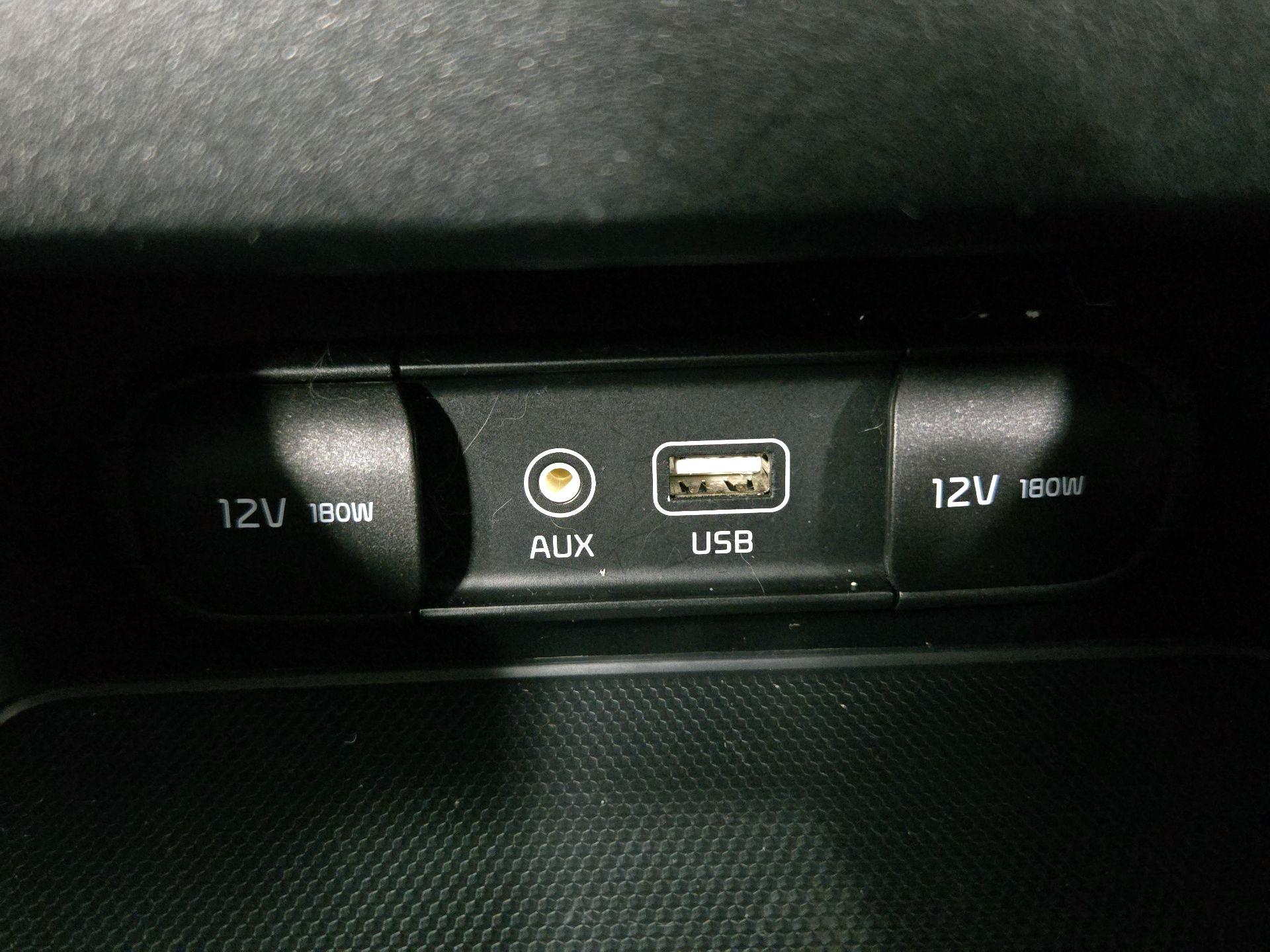 Thumbnail: 2019 Kia Forte - 18