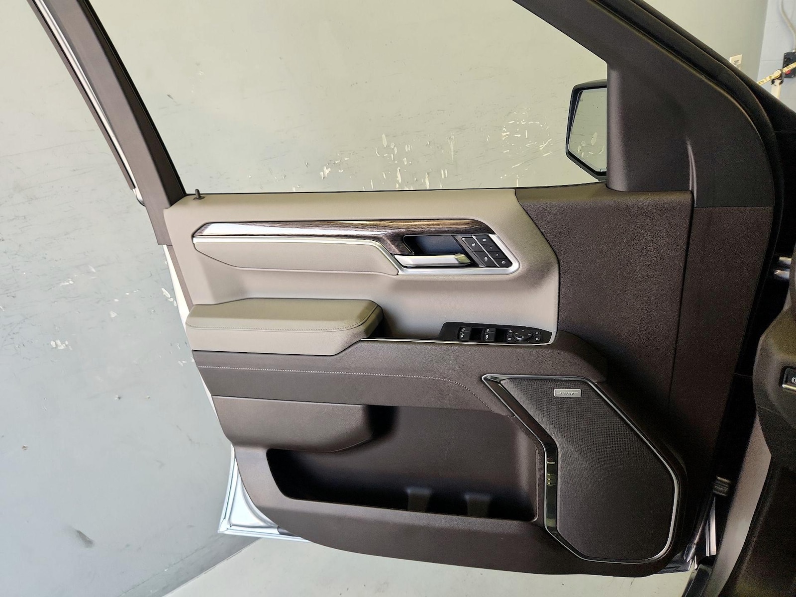 2026 Chevrolet Silverado 1500 LTZ - Photo 13