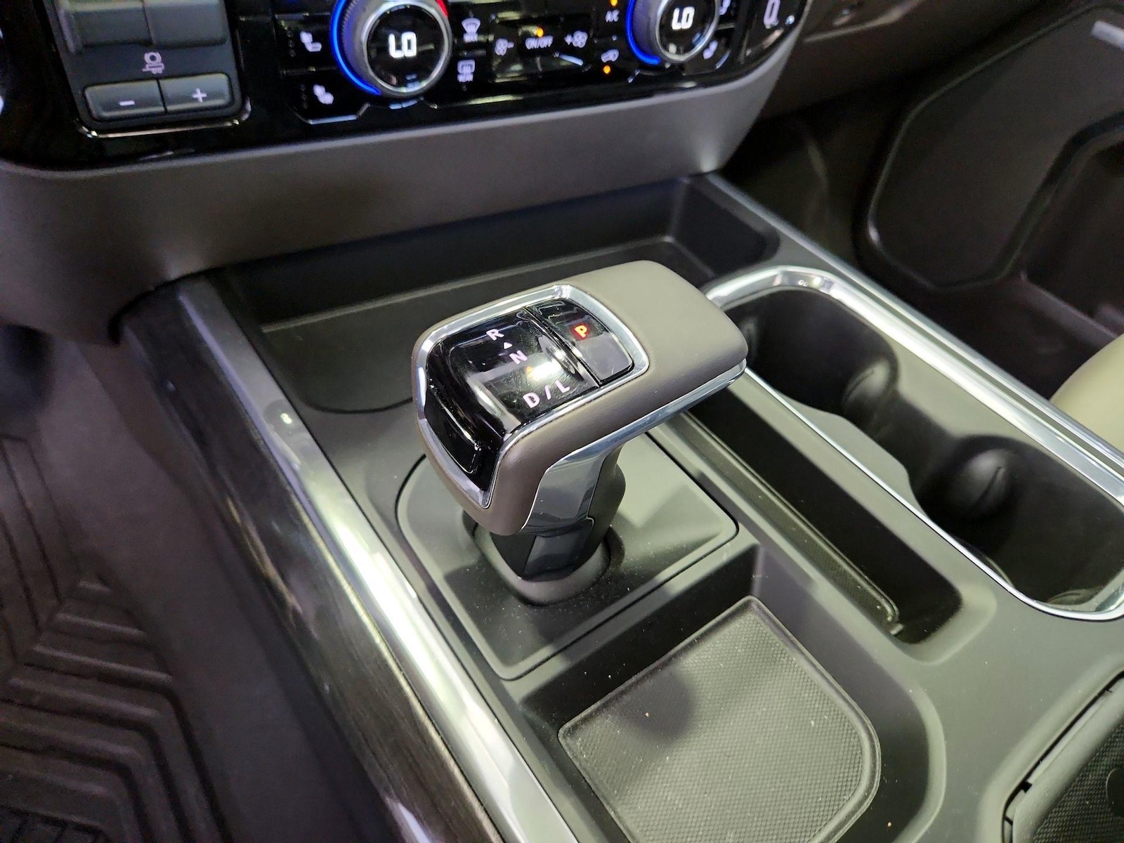 2026 Chevrolet Silverado 1500 LTZ - Photo 18