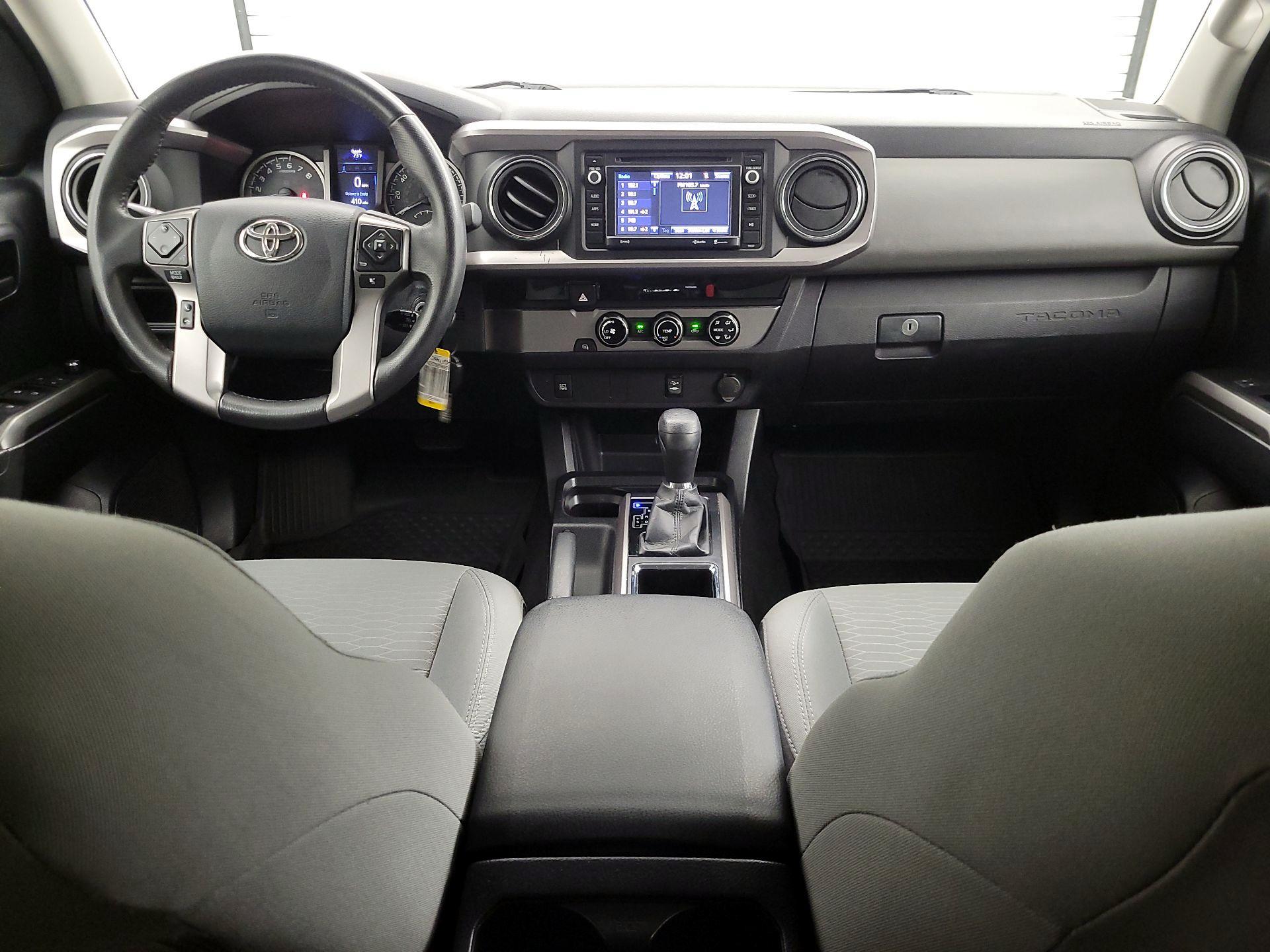 Thumbnail: 2017 Toyota Tacoma - 9