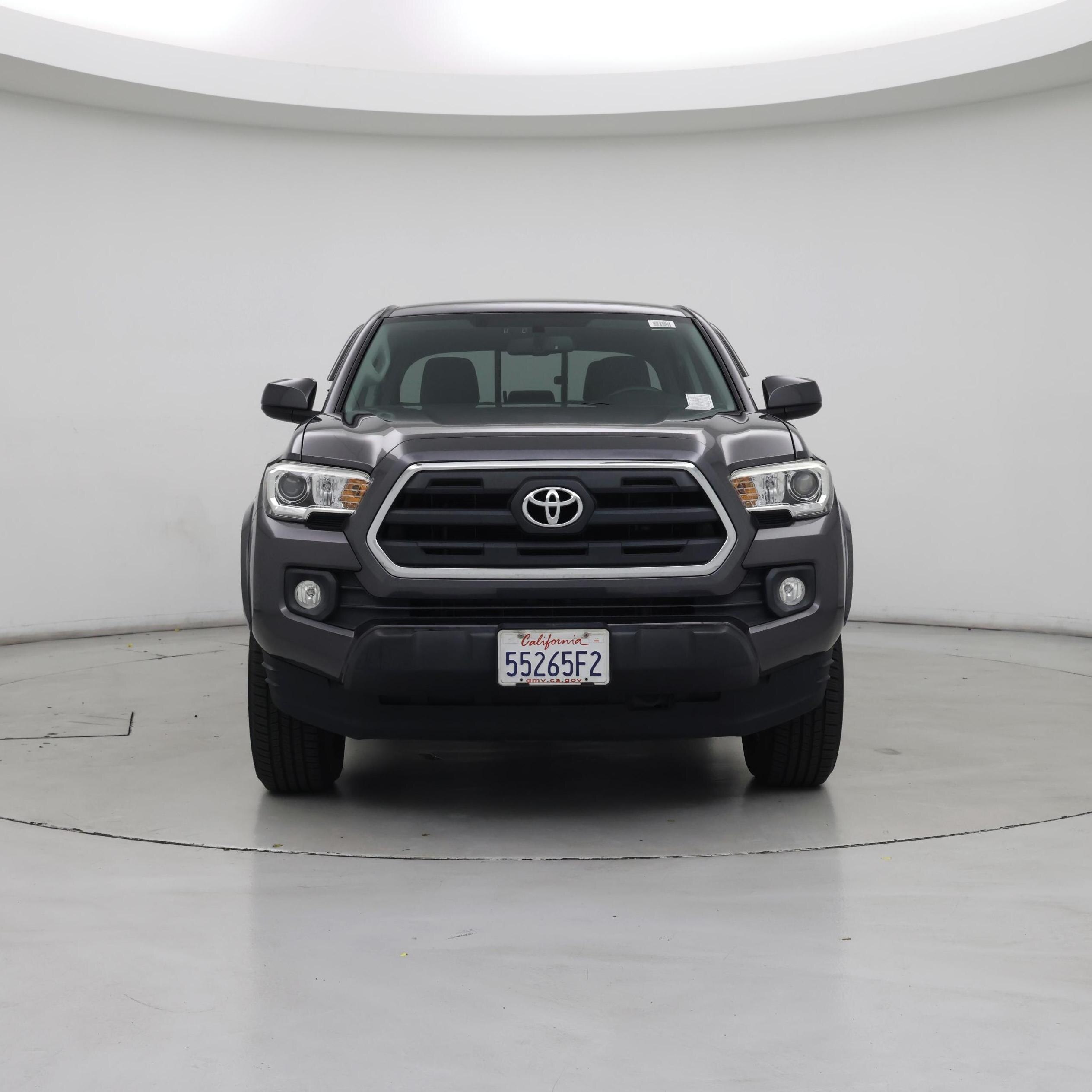 Thumbnail: 2017 Toyota Tacoma - 5