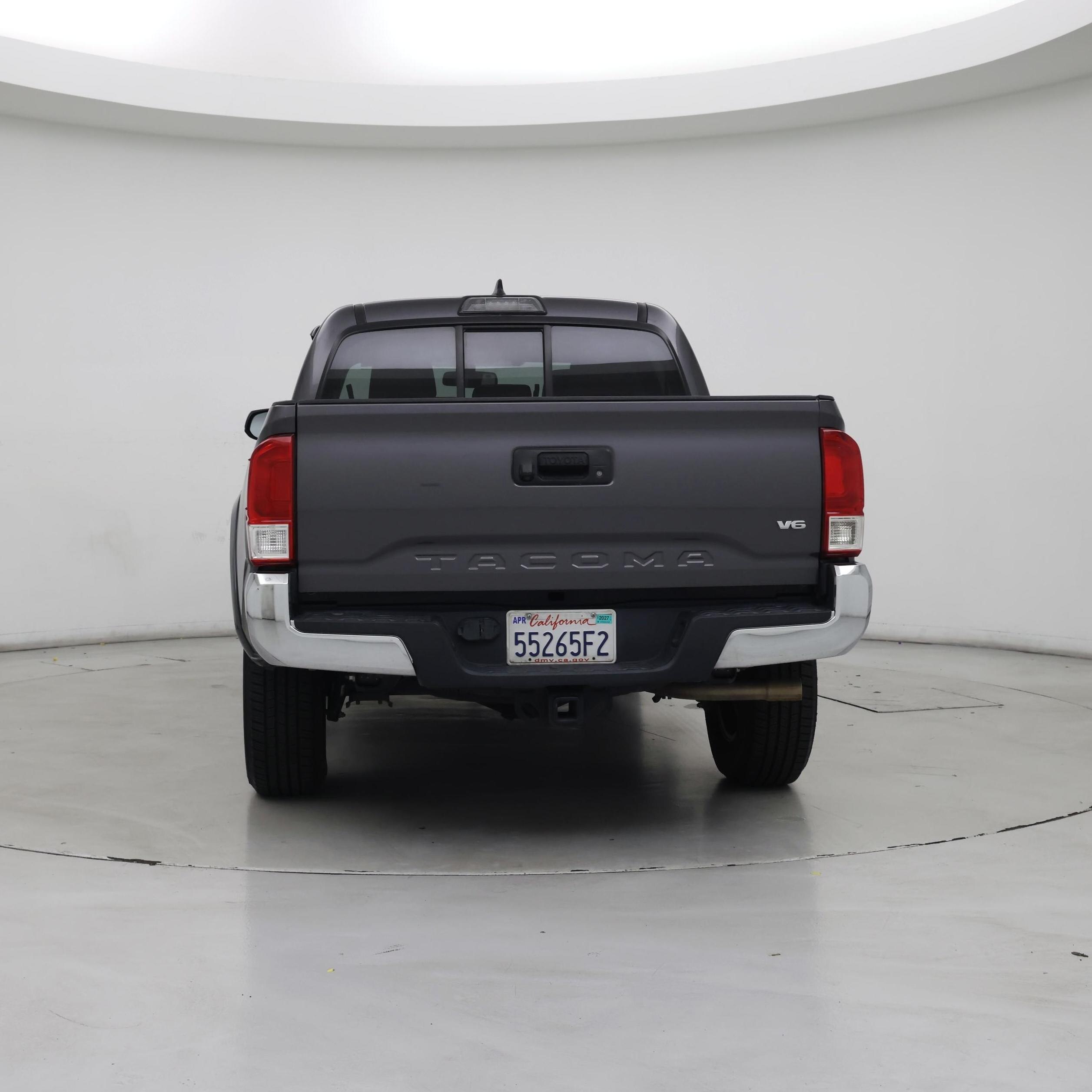 Thumbnail: 2017 Toyota Tacoma - 6