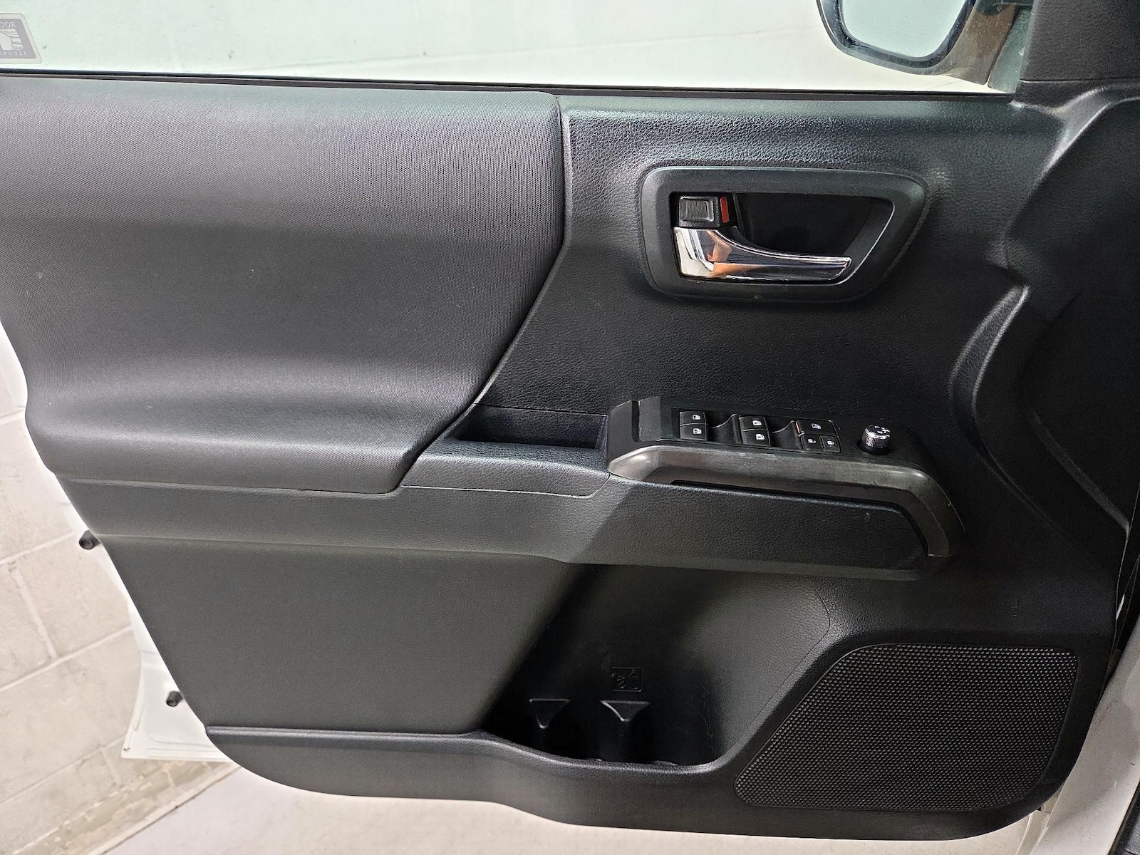 2017 Toyota Tacoma TRD Sport - Photo 11