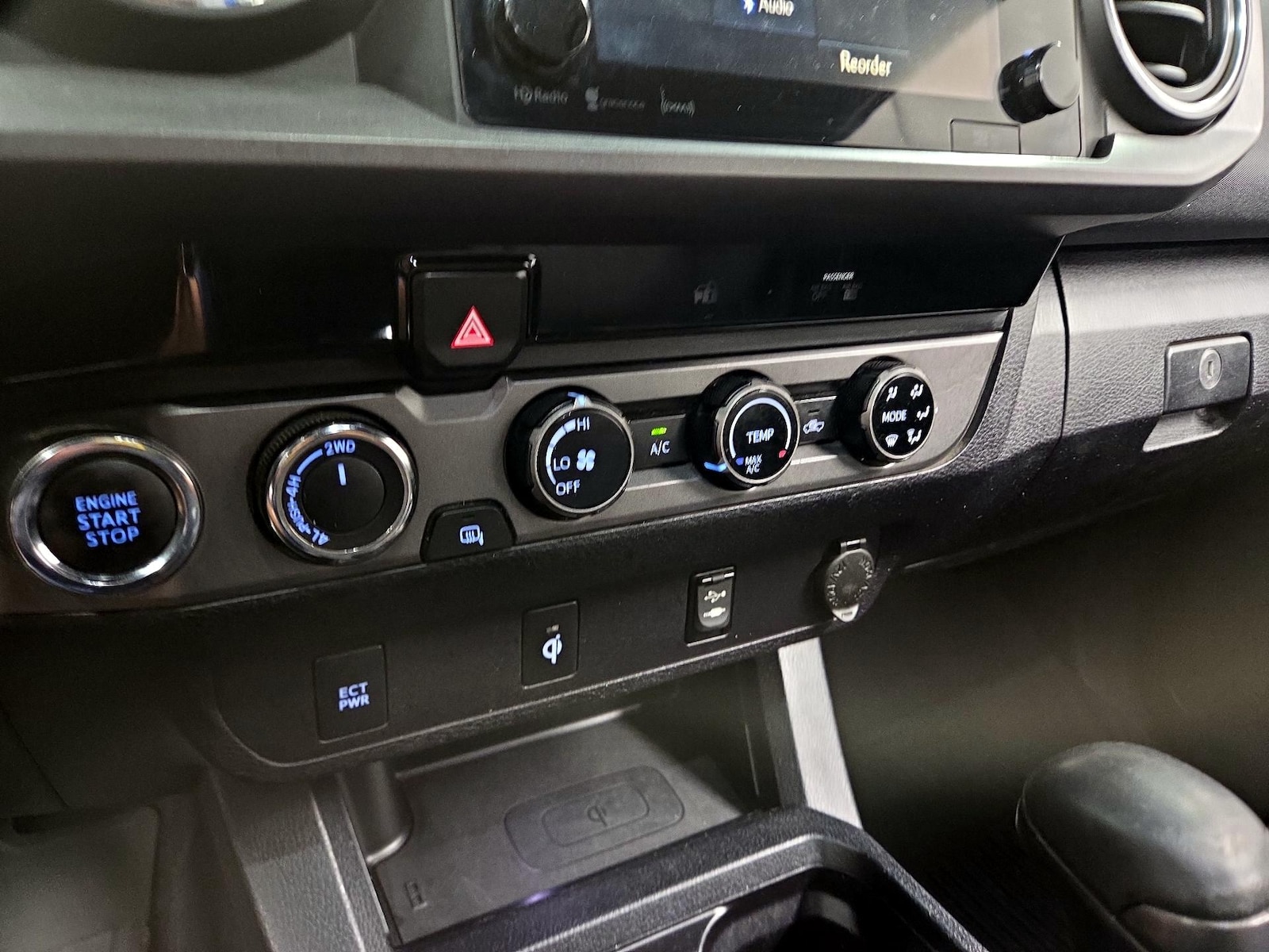 2017 Toyota Tacoma TRD Sport - Photo 13