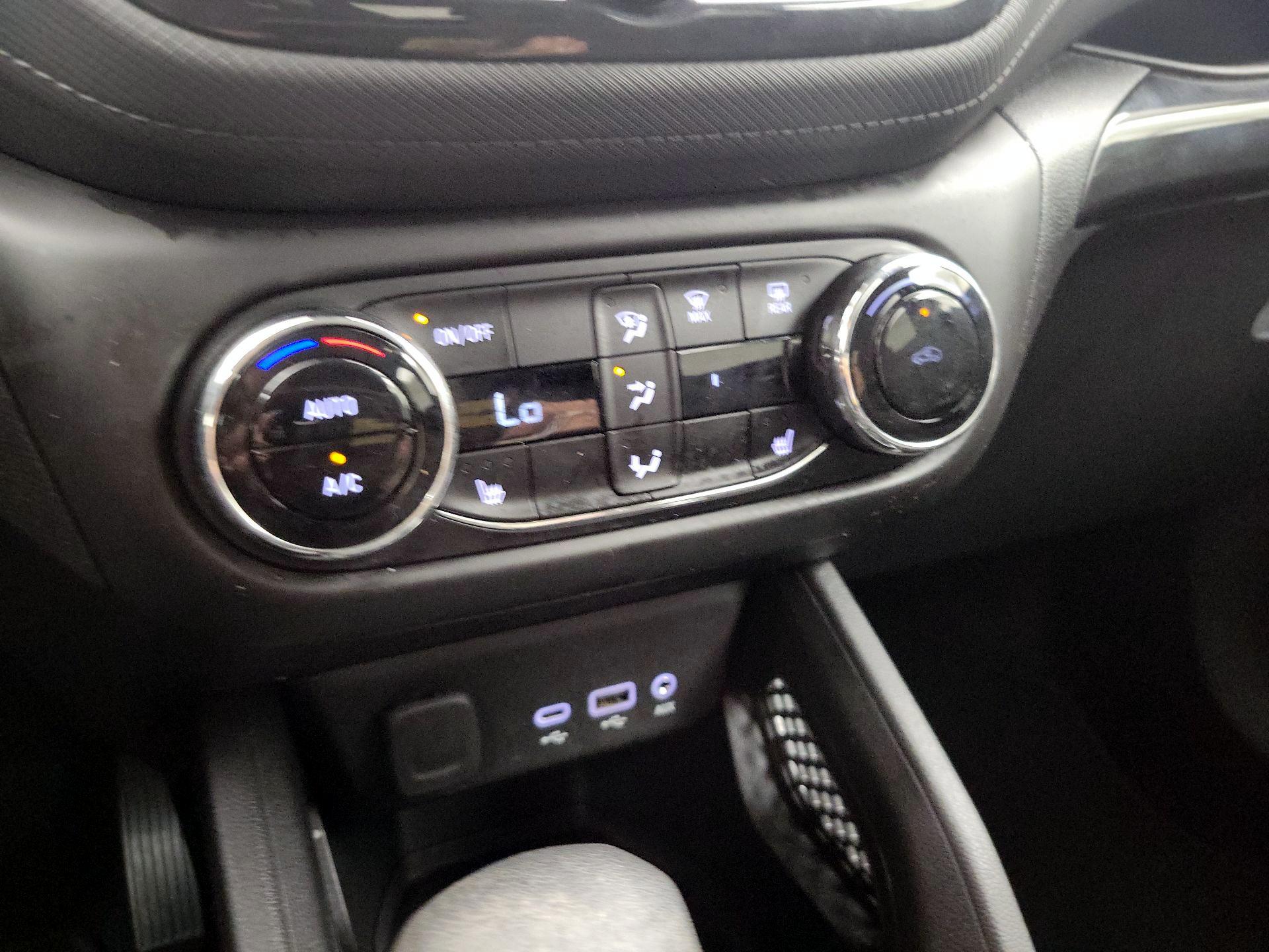 Thumbnail: 2021 Chevrolet TrailBlazer - 16