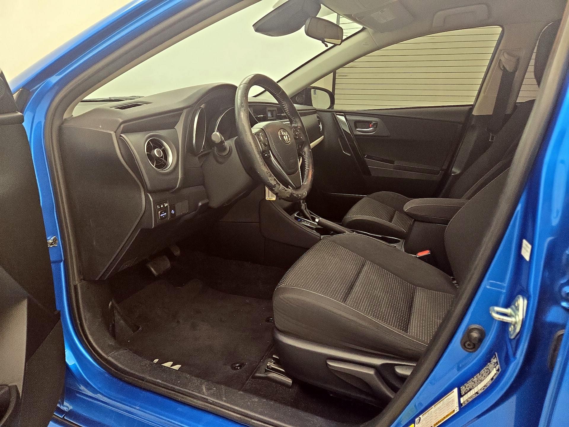Thumbnail: 2018 Toyota Corolla iM - 11