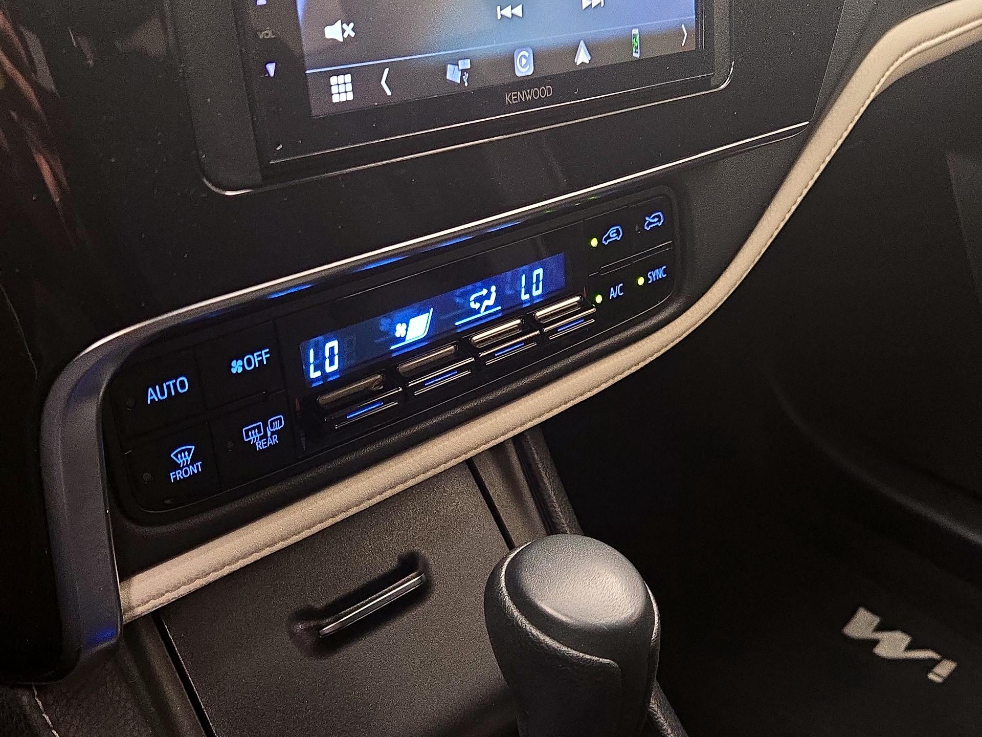 Thumbnail: 2018 Toyota Corolla iM - 15