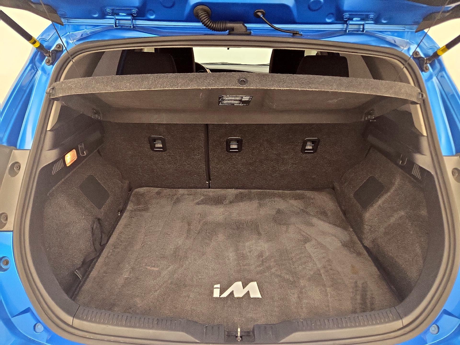 Thumbnail: 2018 Toyota Corolla iM - 18