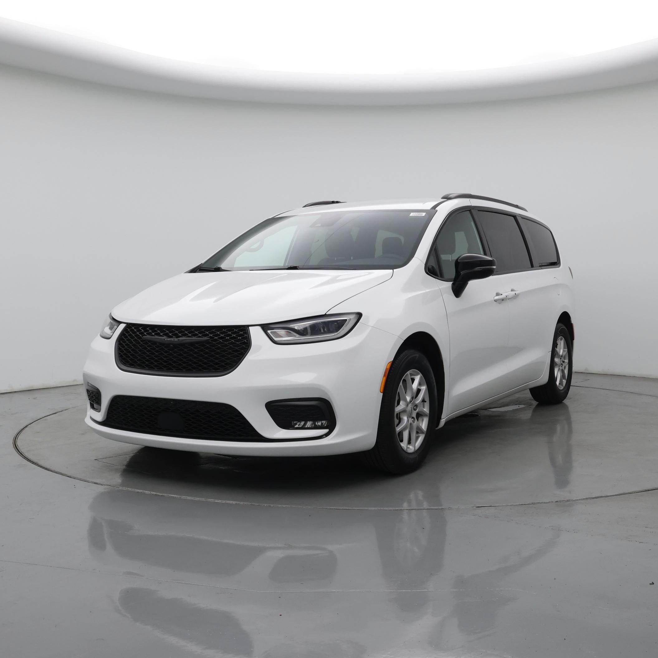 Thumbnail: 2024 Chrysler Pacifica - 4
