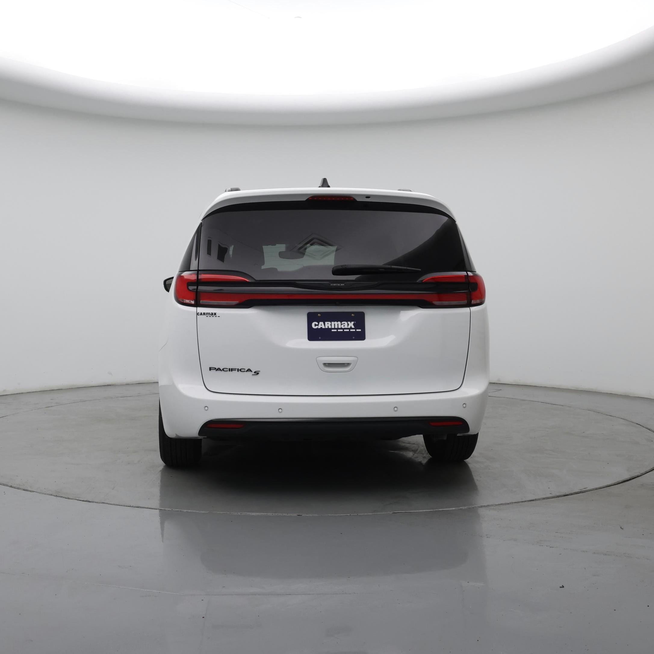 Thumbnail: 2024 Chrysler Pacifica - 6