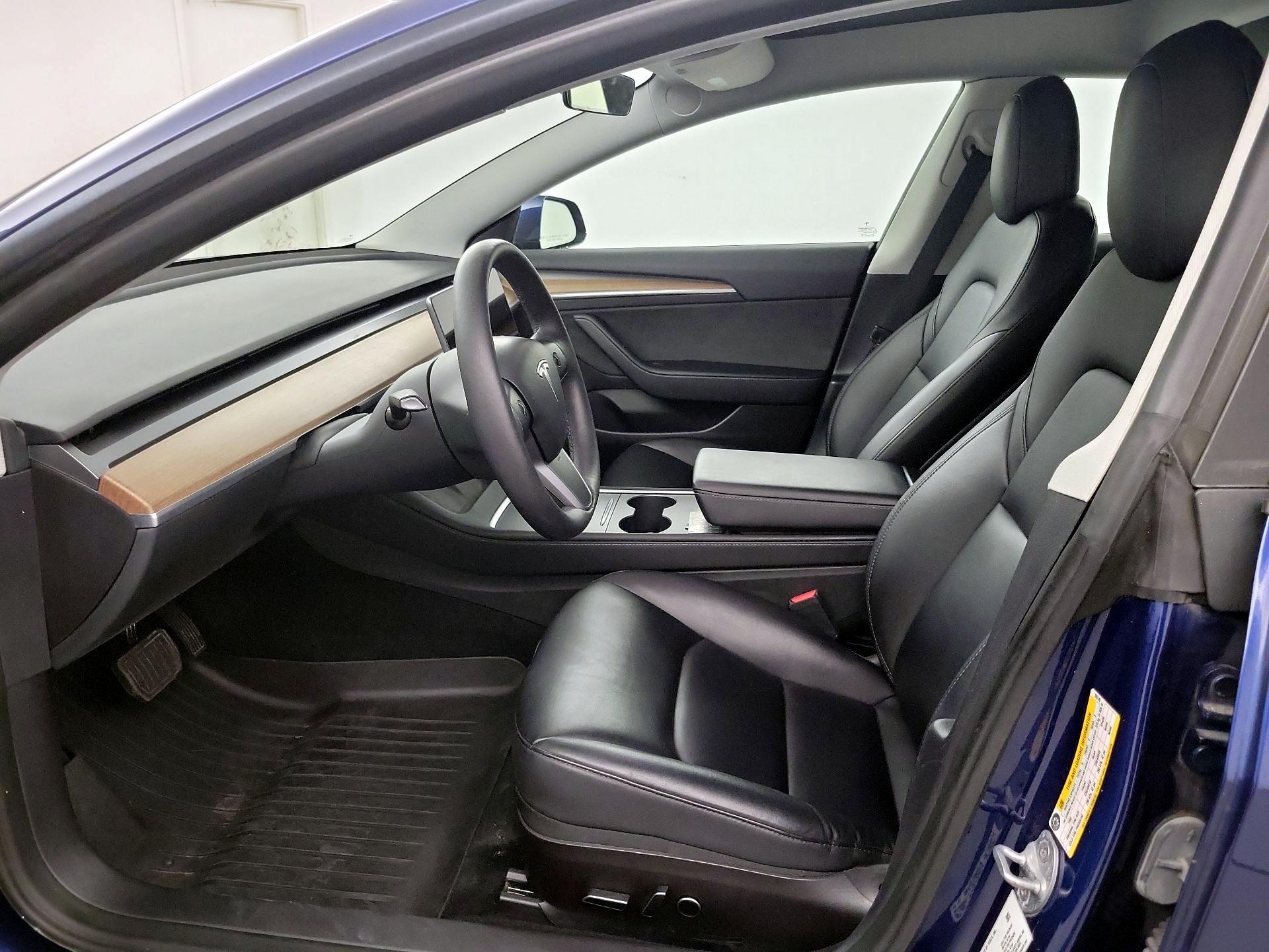 Thumbnail: 2023 Tesla Model 3 - 9