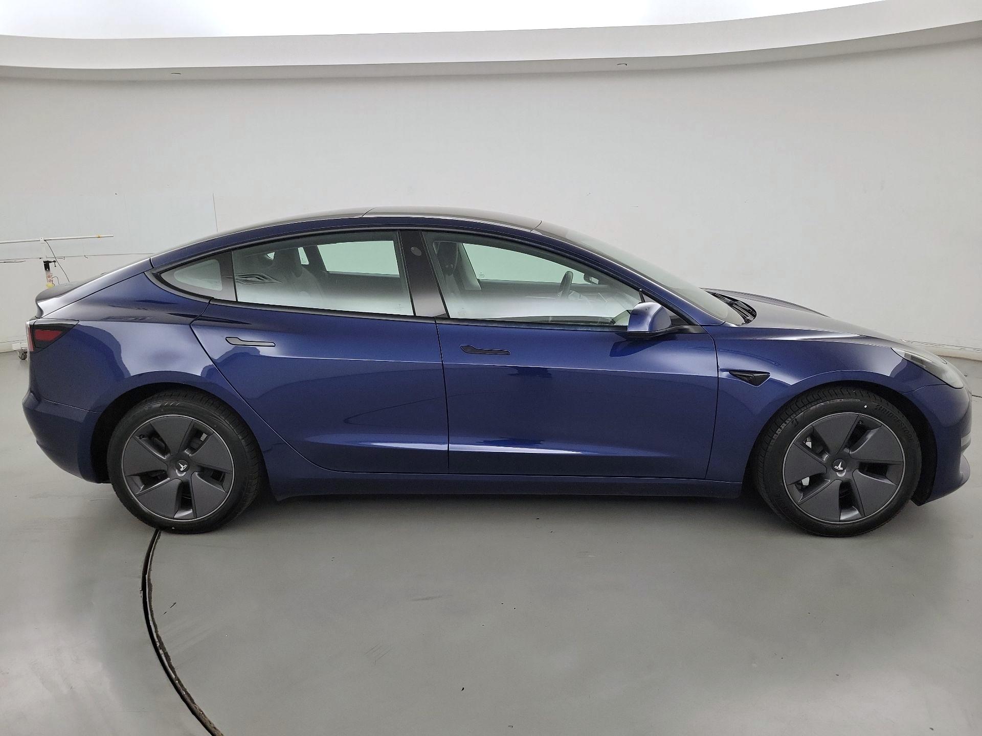 Thumbnail: 2023 Tesla Model 3 - 4