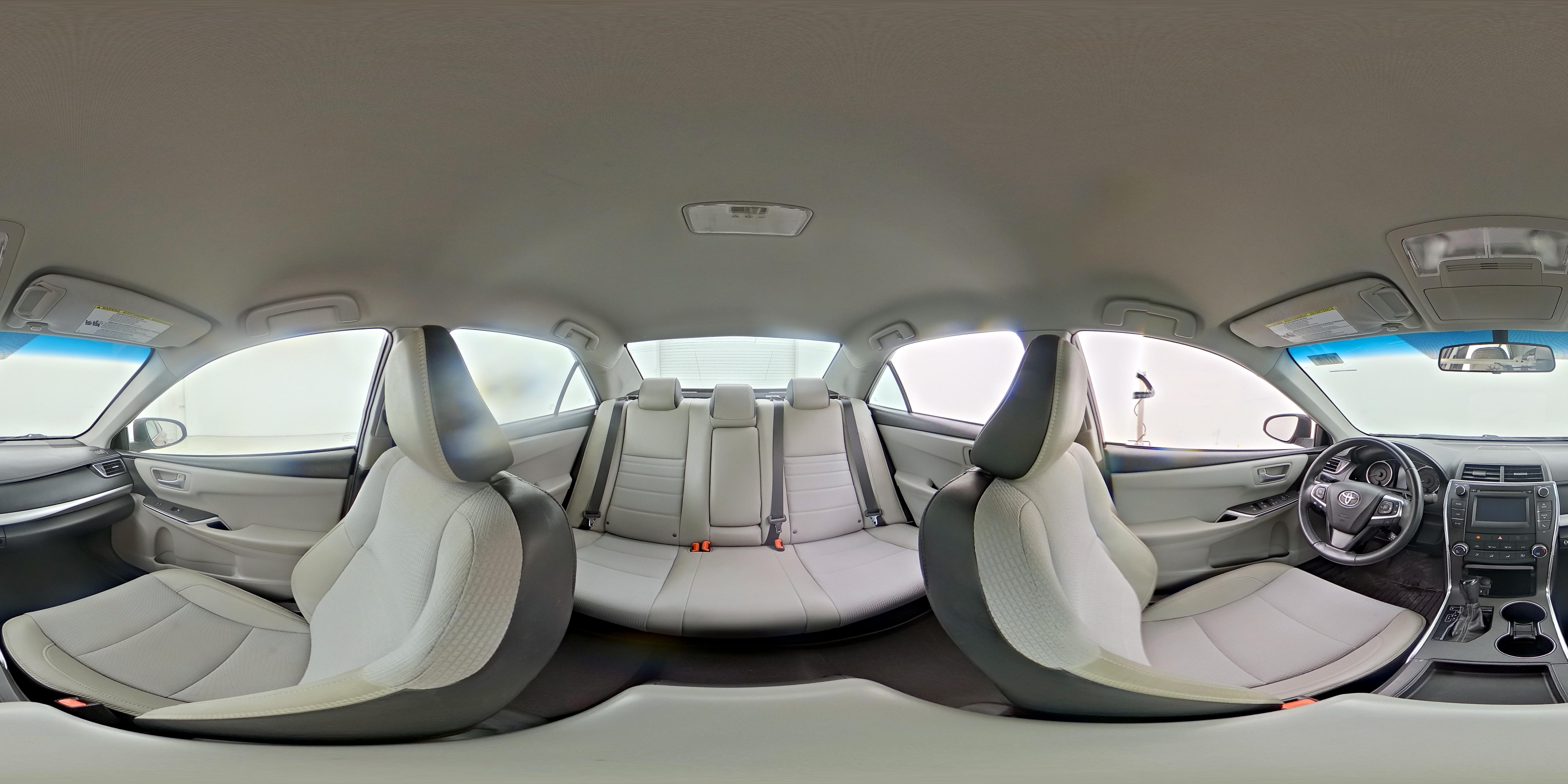 2017 Toyota Camry SE - Photo 21