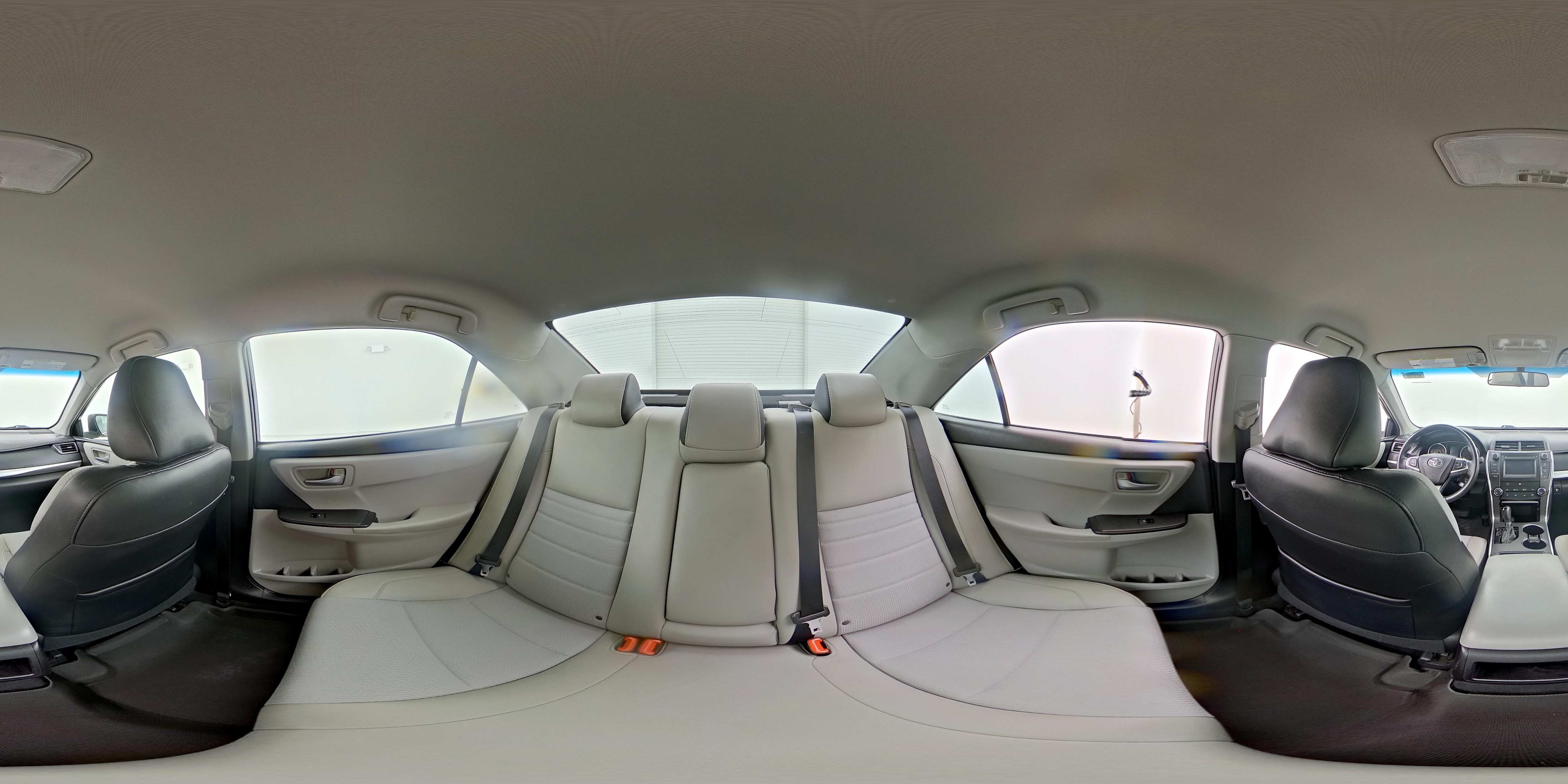 2017 Toyota Camry SE - Photo 22