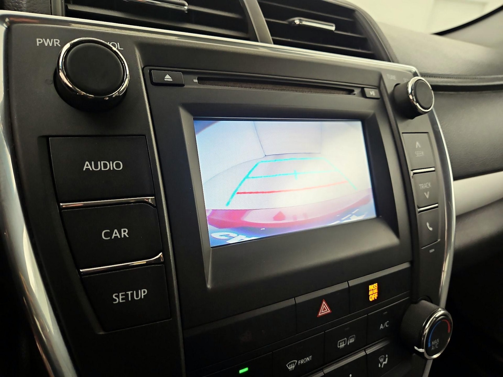 2017 Toyota Camry SE - Photo 12