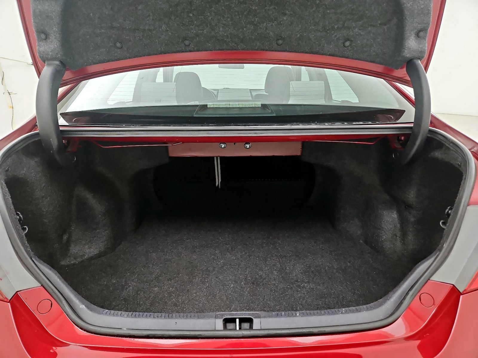 2017 Toyota Camry SE - Photo 18