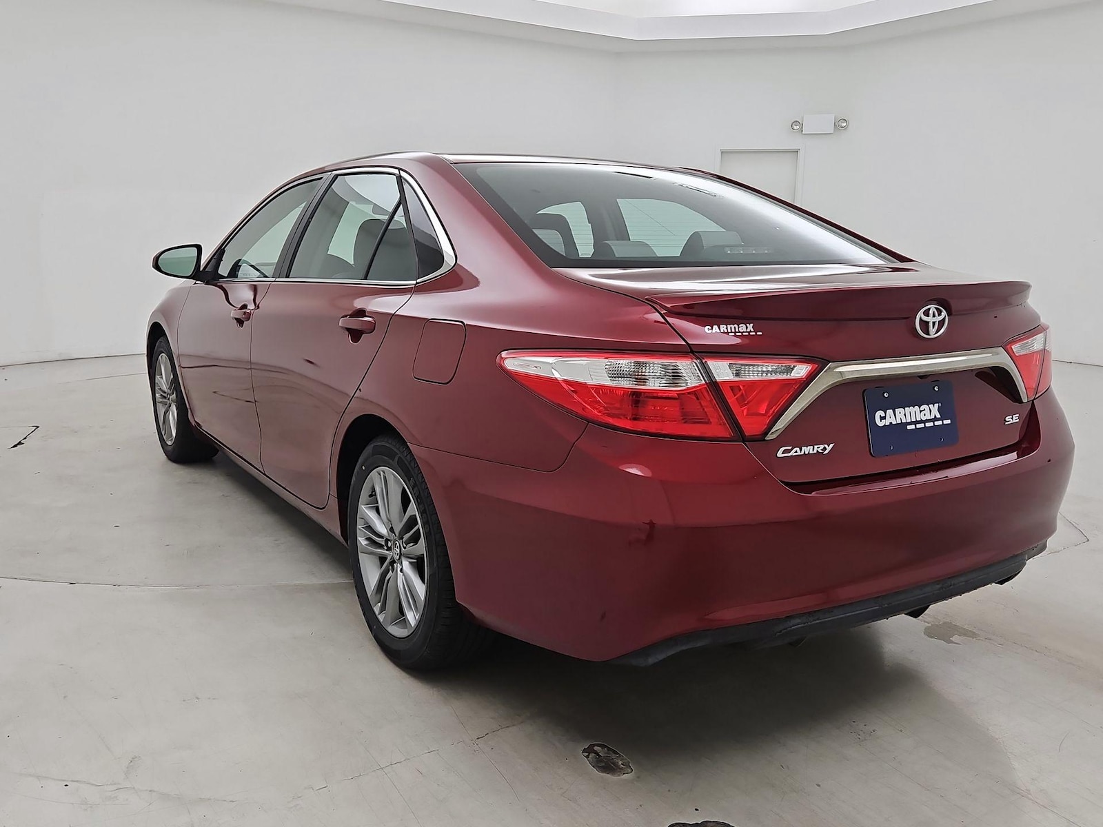 2017 Toyota Camry SE - Photo 7