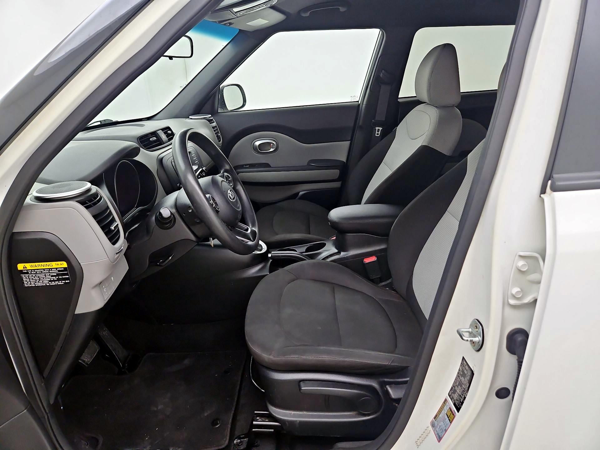 Thumbnail: 2016 Kia Soul - 11