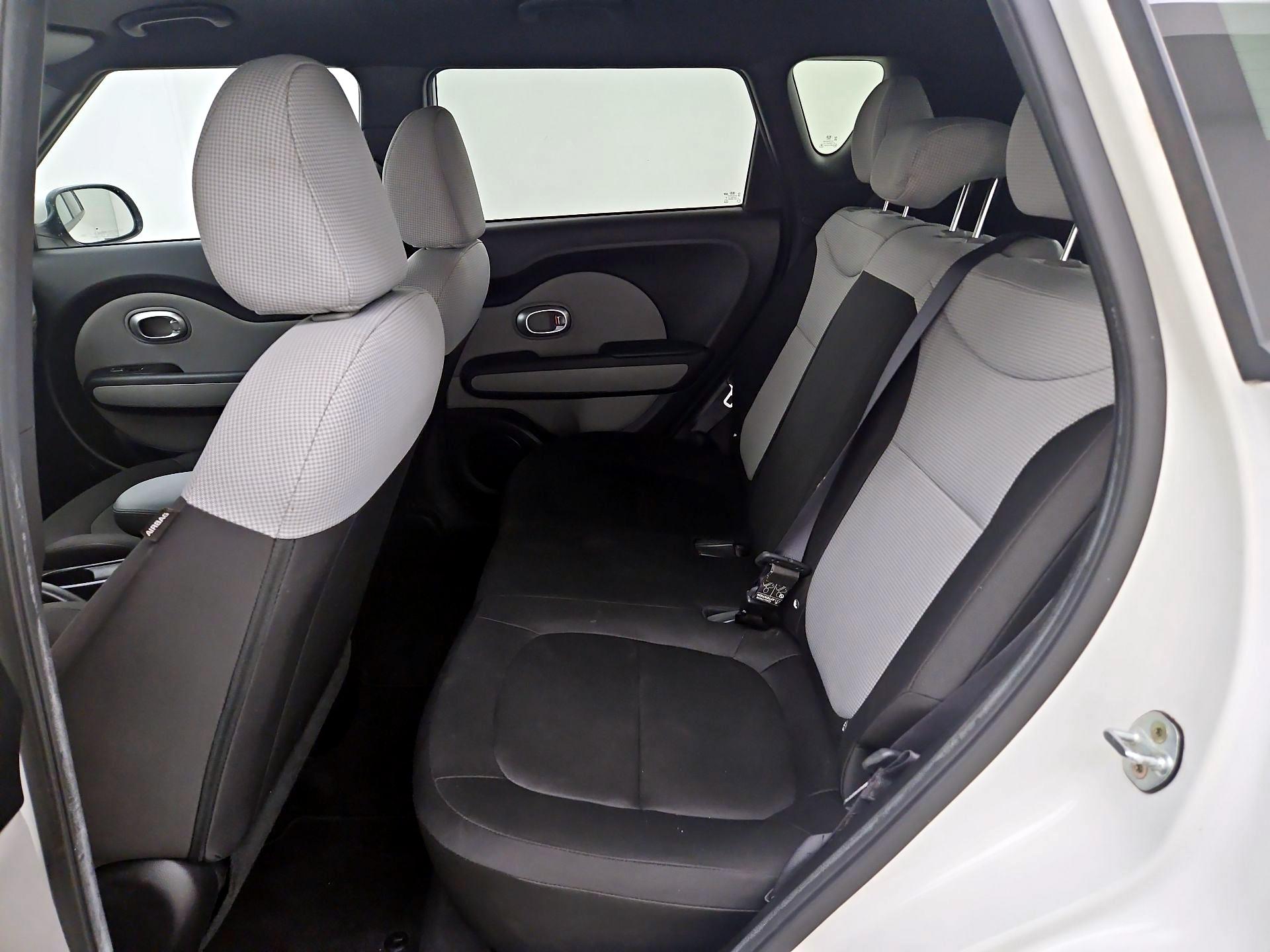 Thumbnail: 2016 Kia Soul - 18