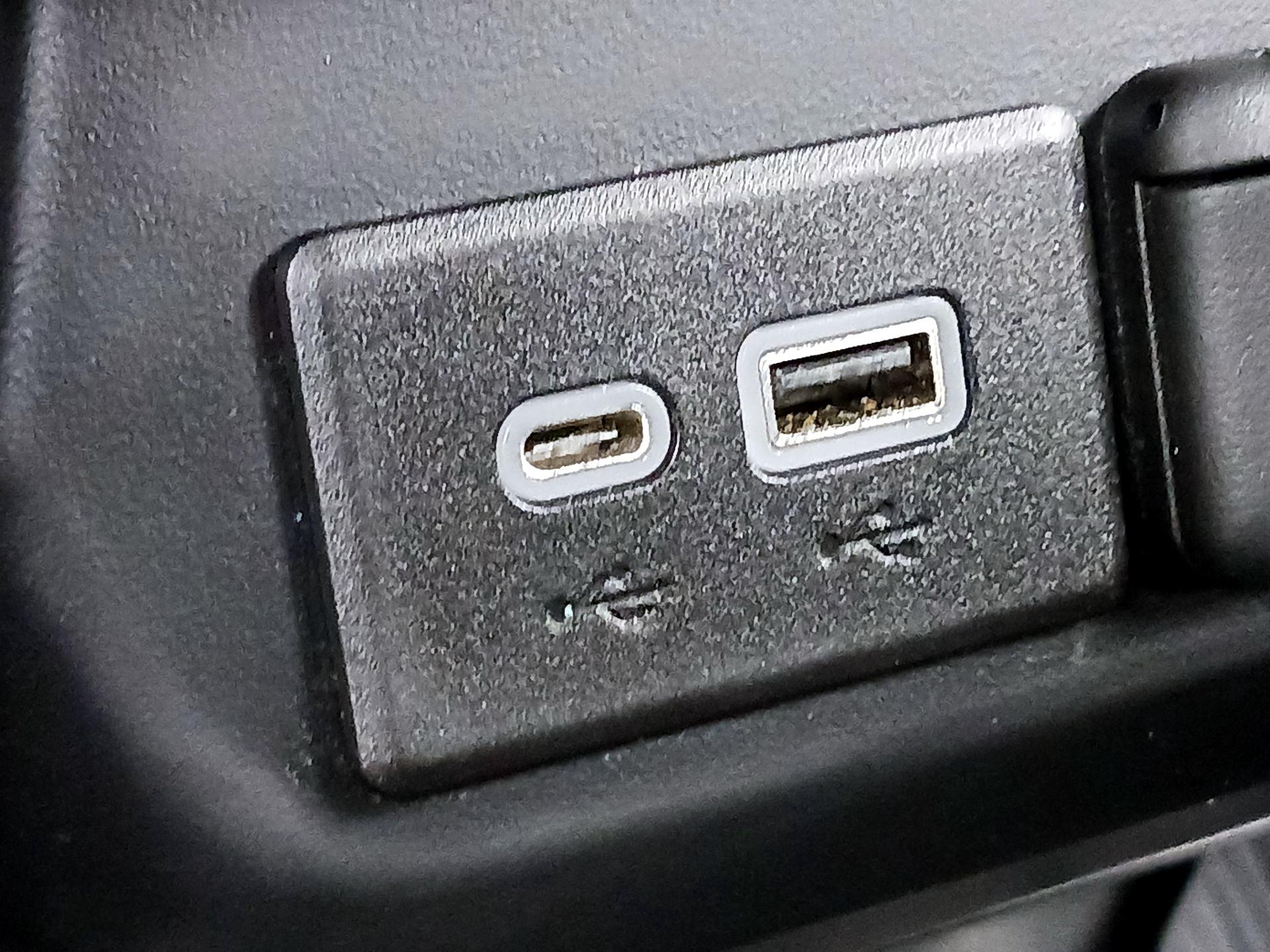 Thumbnail: 2021 Chevrolet Silverado 1500 - 16
