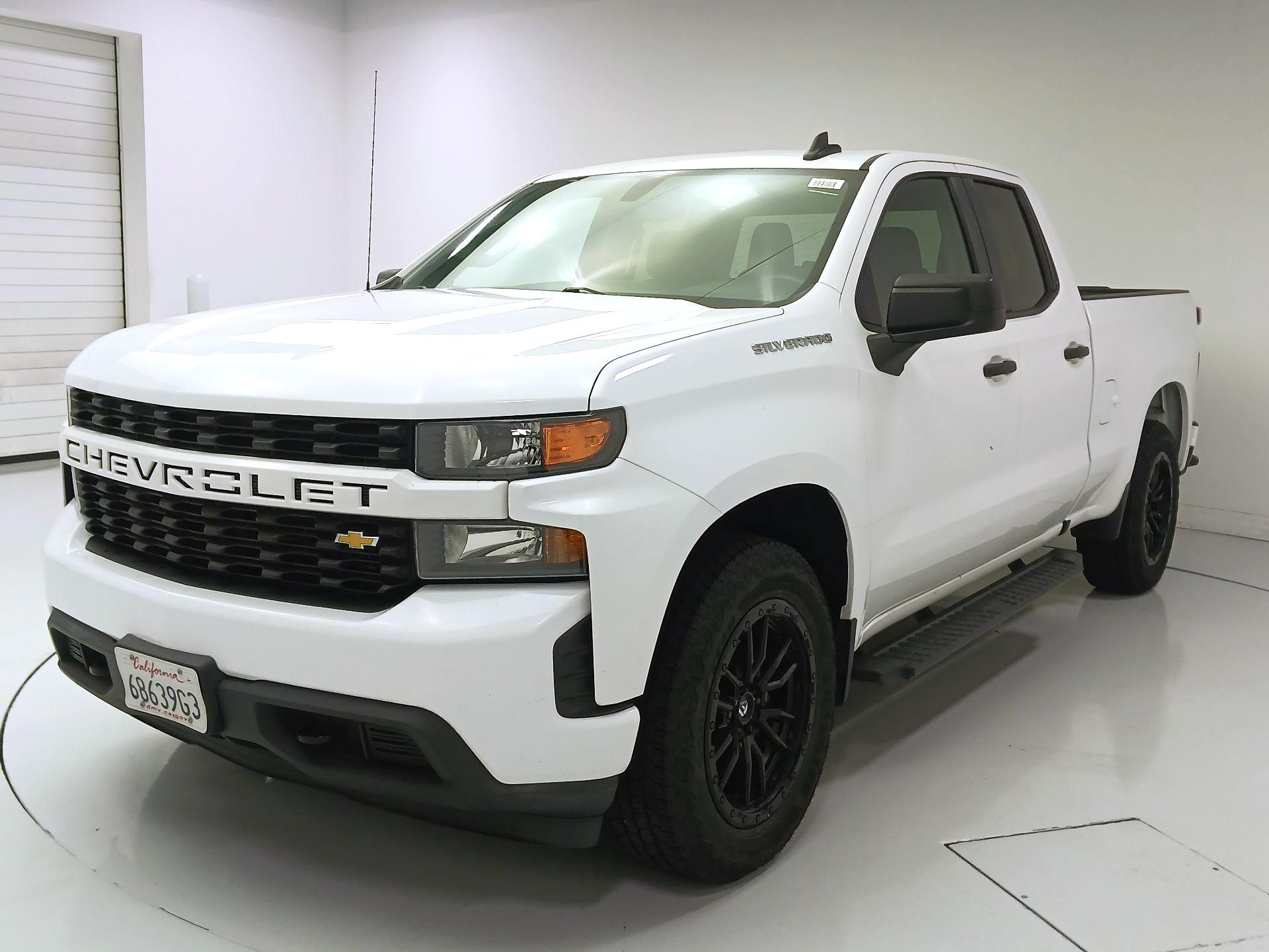 Thumbnail: 2021 Chevrolet Silverado 1500 - 3