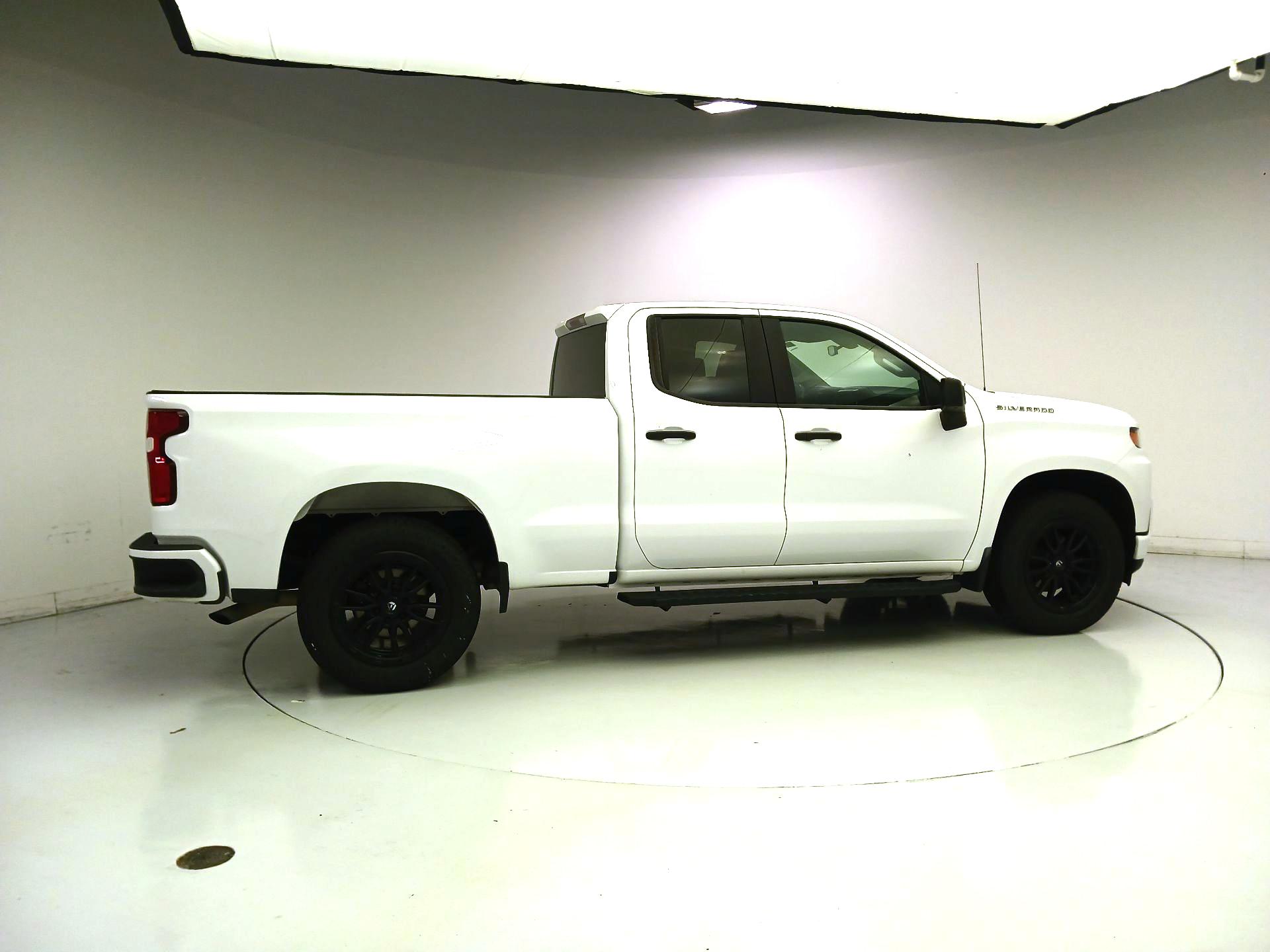 Thumbnail: 2021 Chevrolet Silverado 1500 - 4