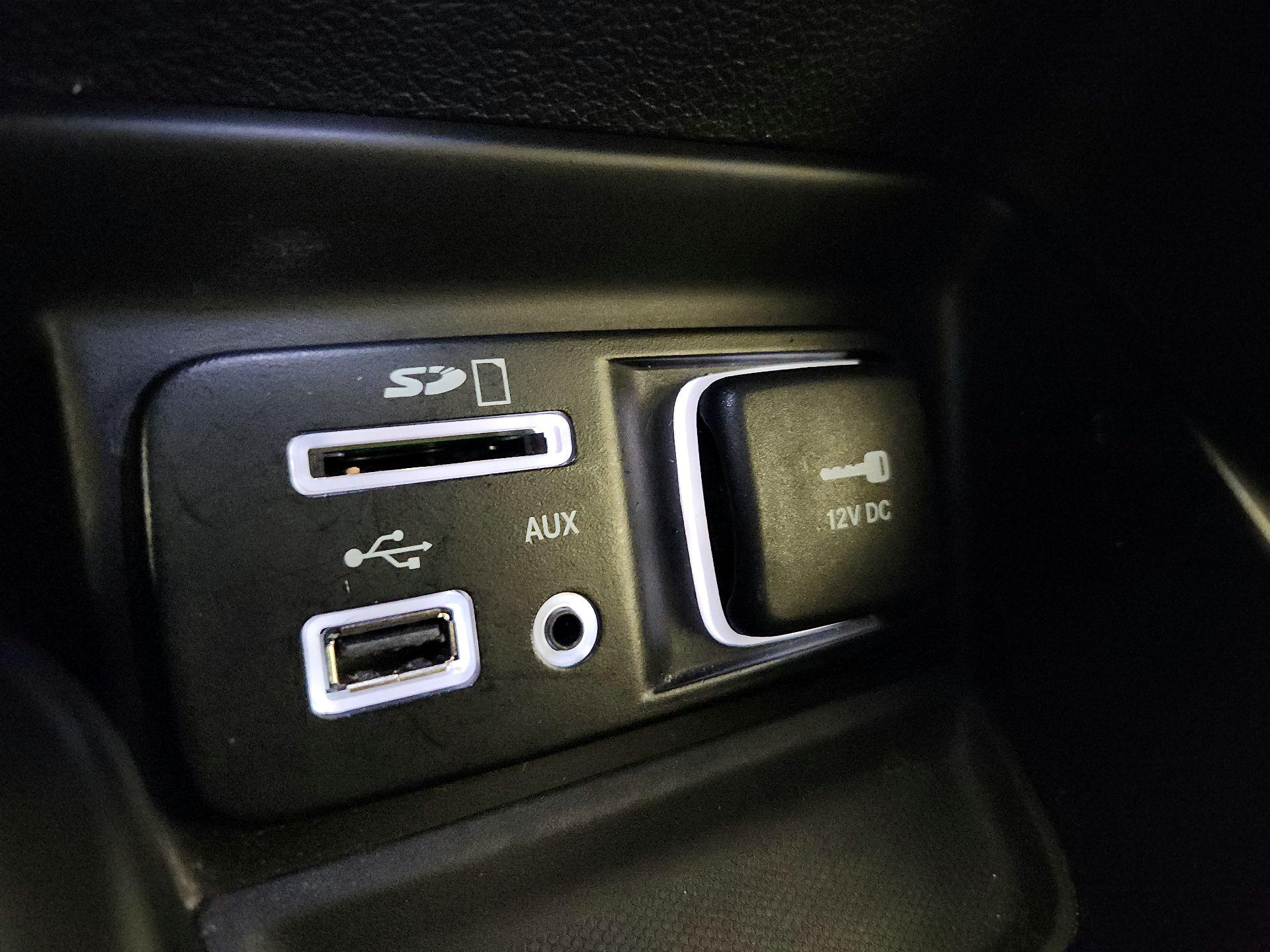 Thumbnail: 2018 Jeep Cherokee - 18
