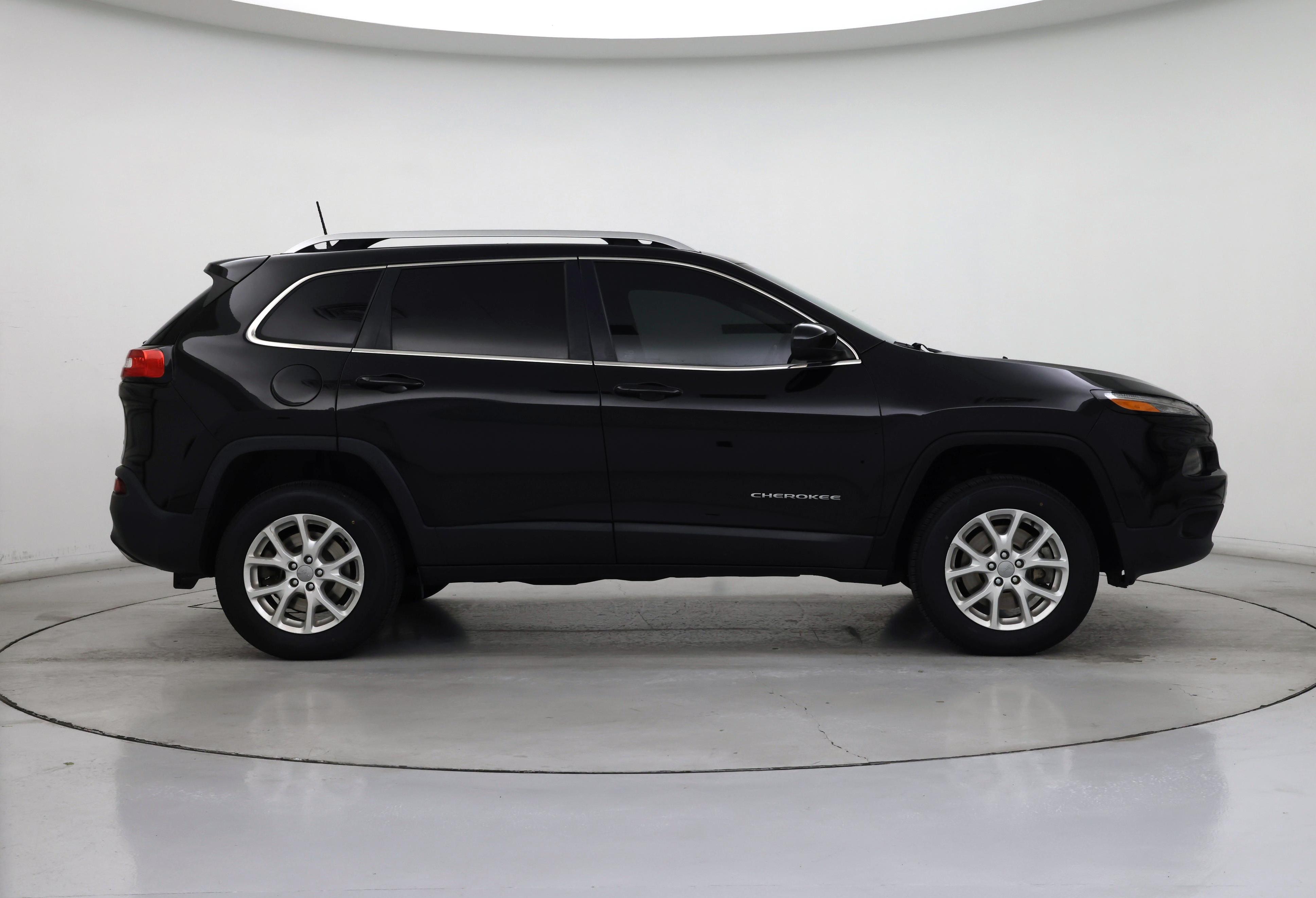 Thumbnail: 2018 Jeep Cherokee - 7