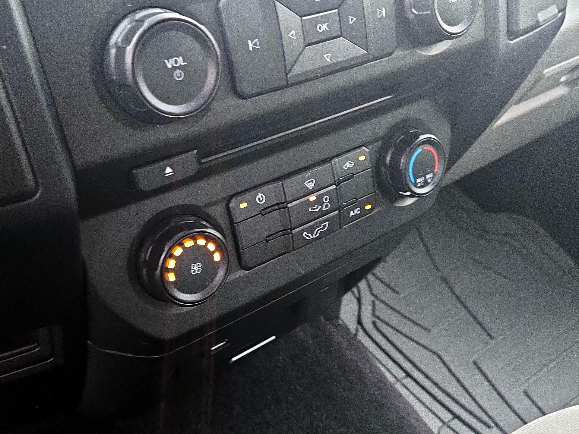 Thumbnail: 2016 Ford F-150 - 16