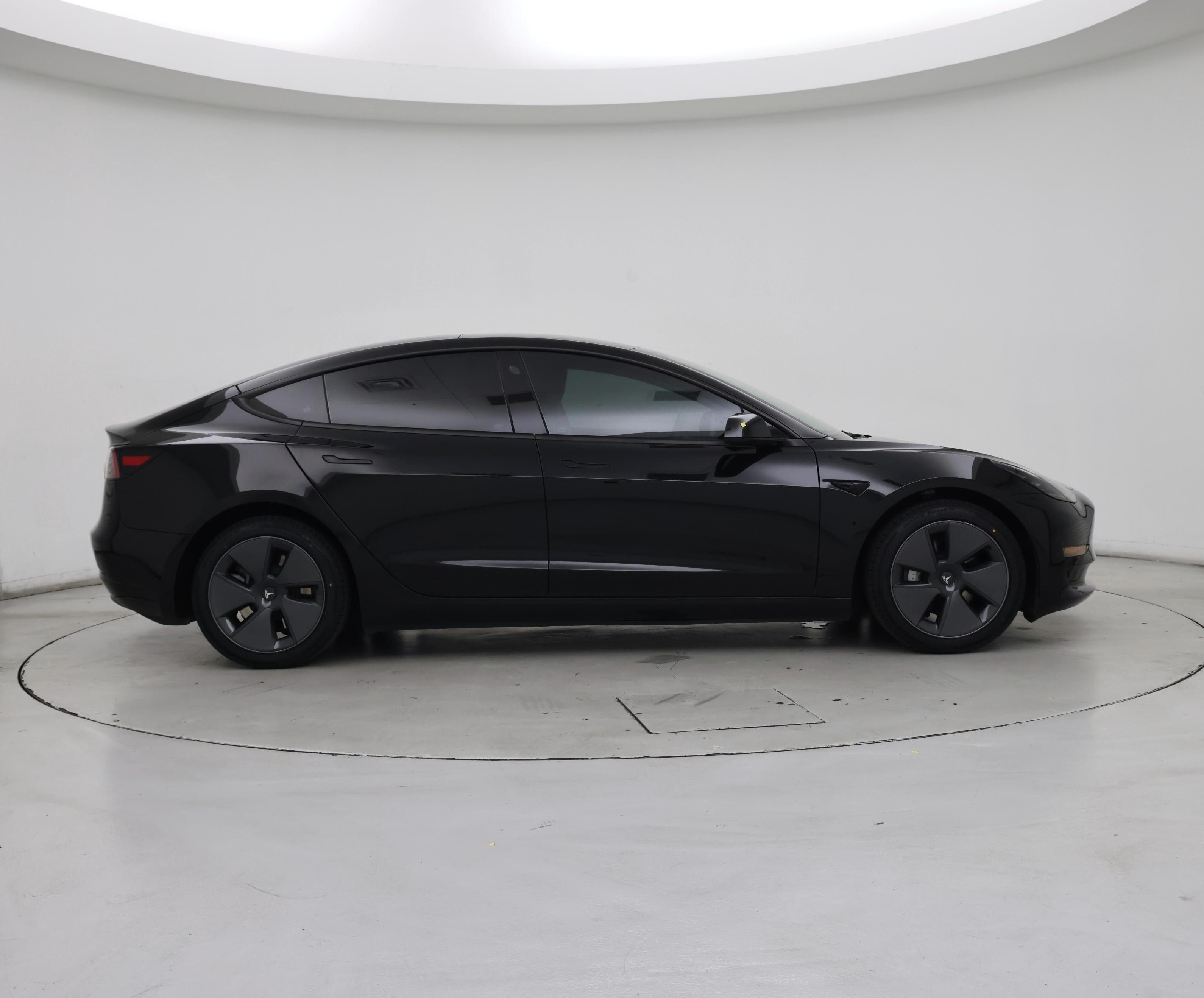 Thumbnail: 2023 Tesla Model 3 - 7