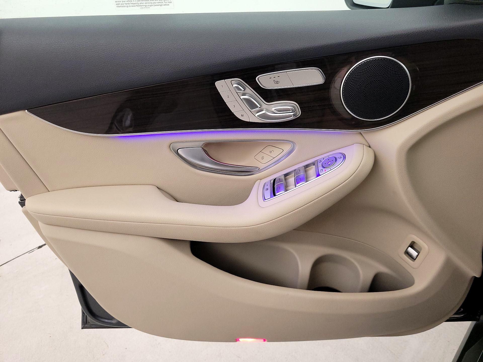 Thumbnail: 2022 Mercedes-Benz GLC - 12