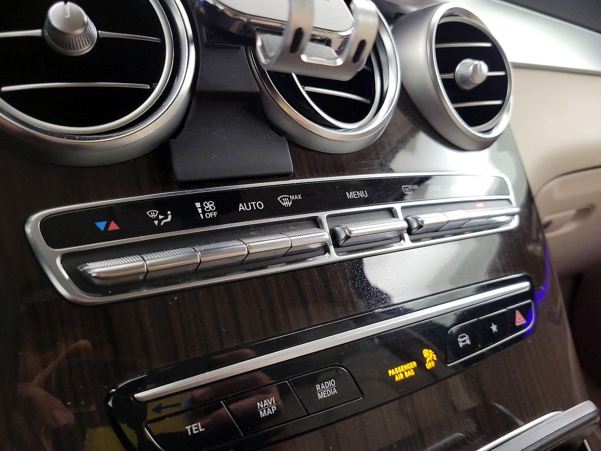 Thumbnail: 2022 Mercedes-Benz GLC - 16
