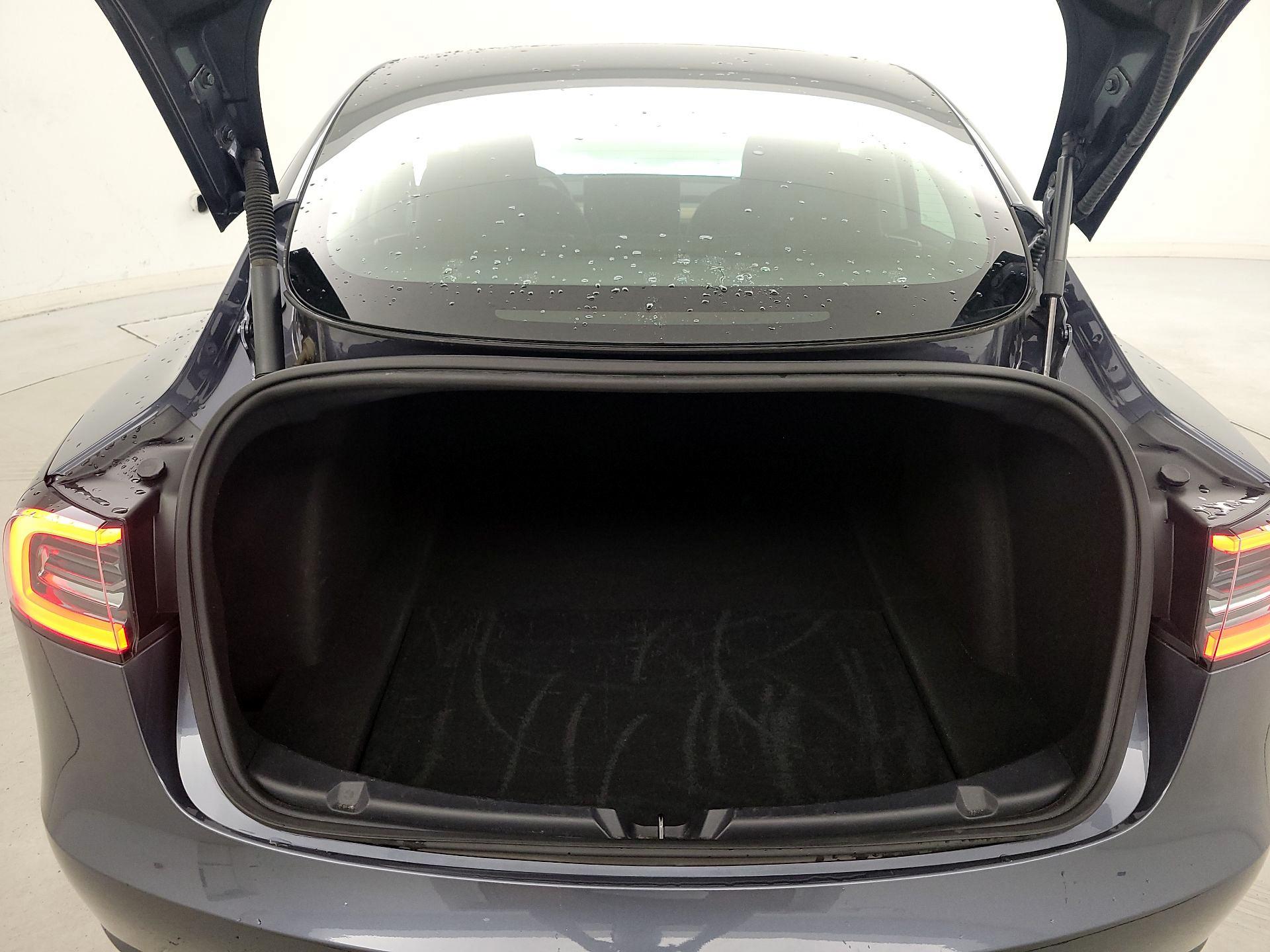 Thumbnail: 2023 Tesla Model 3 - 19
