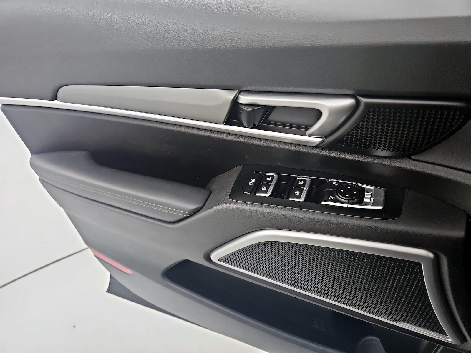 2022 Kia Telluride S - Photo 13
