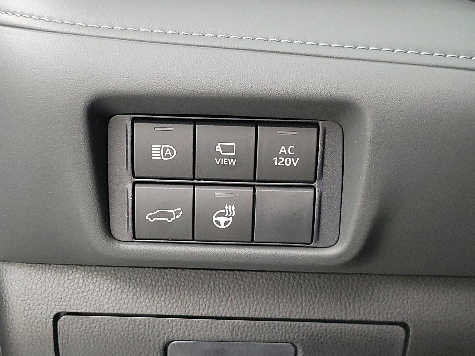 Thumbnail: 2026 Toyota Highlander - 13