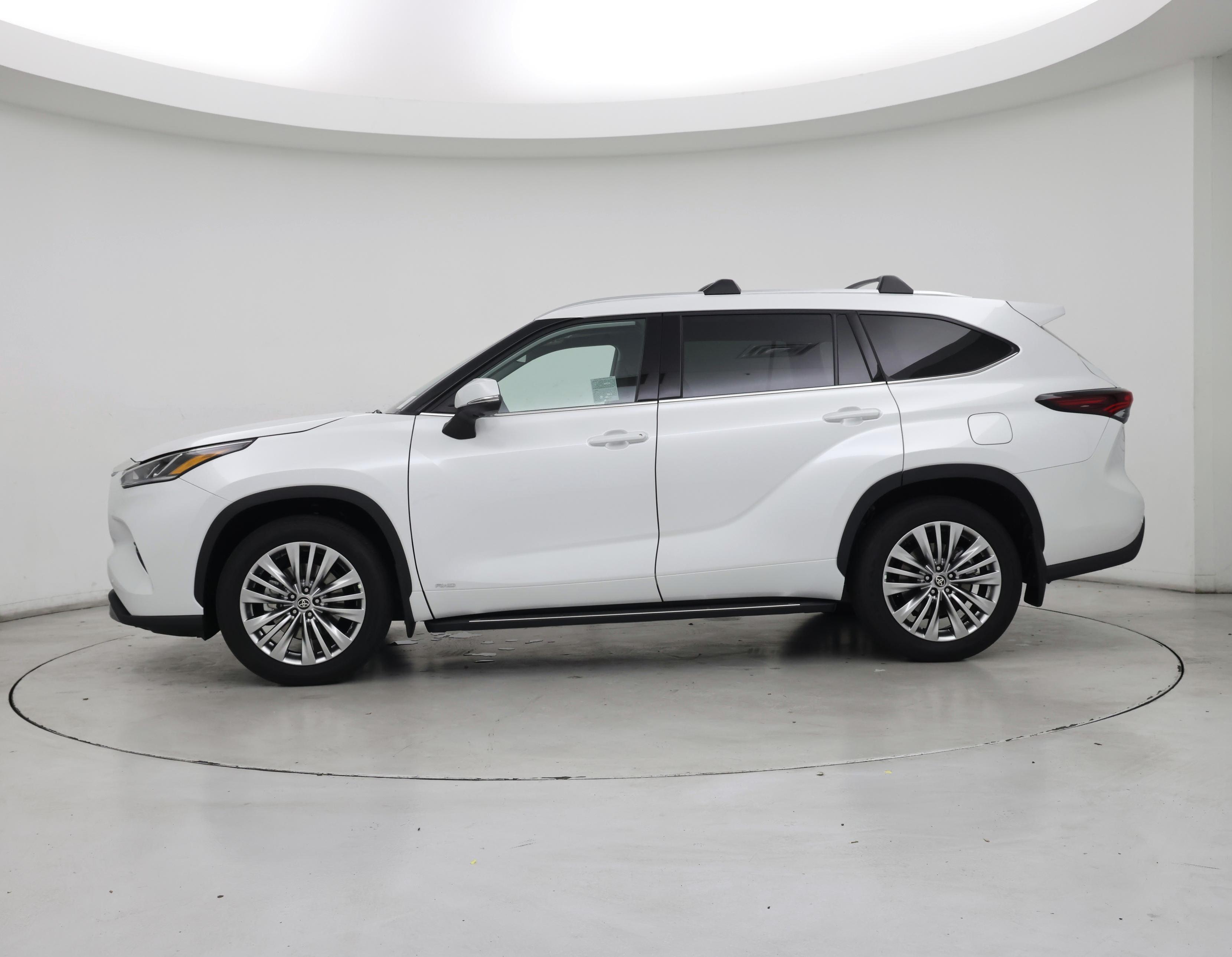 Thumbnail: 2026 Toyota Highlander - 3