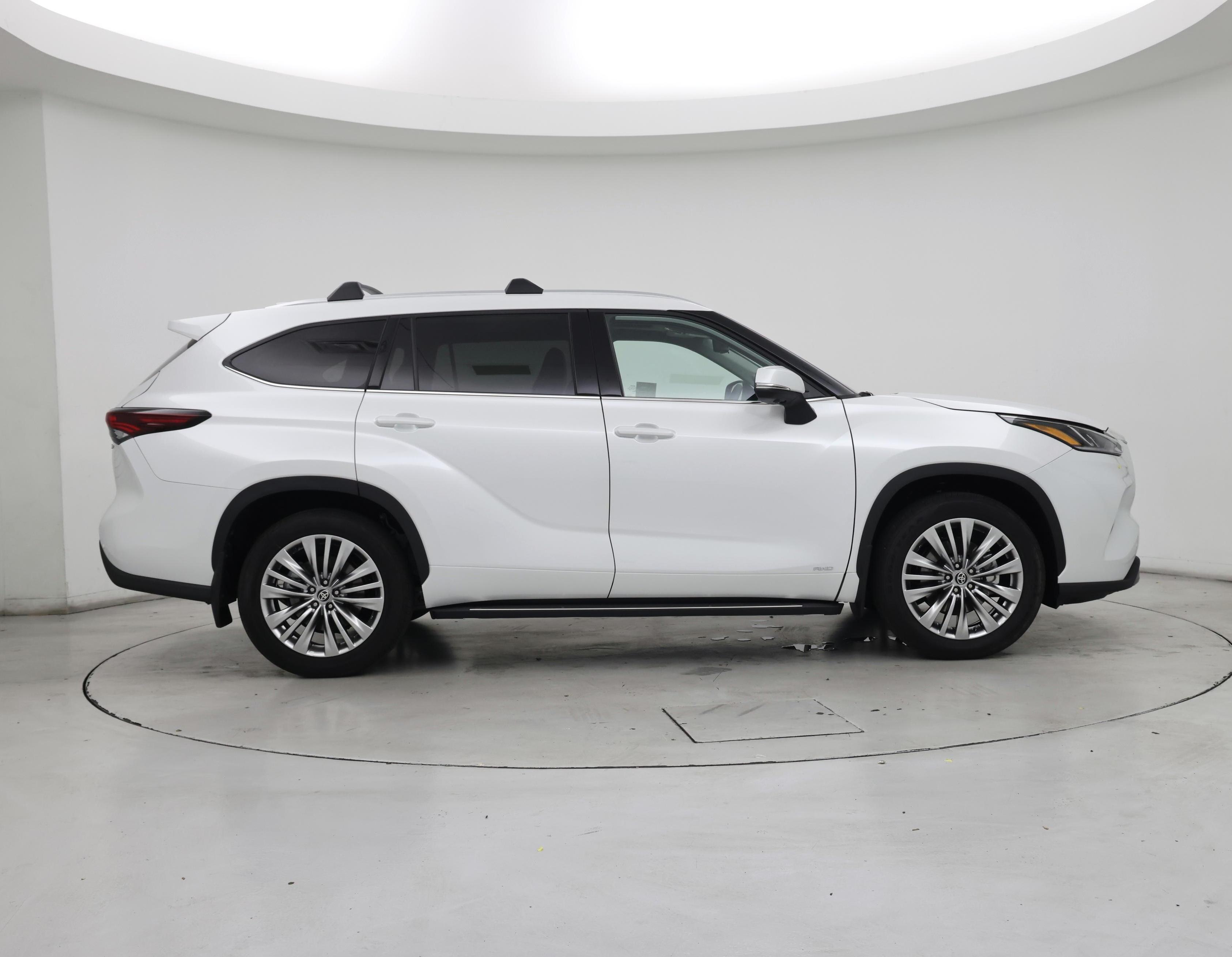 Thumbnail: 2026 Toyota Highlander - 7