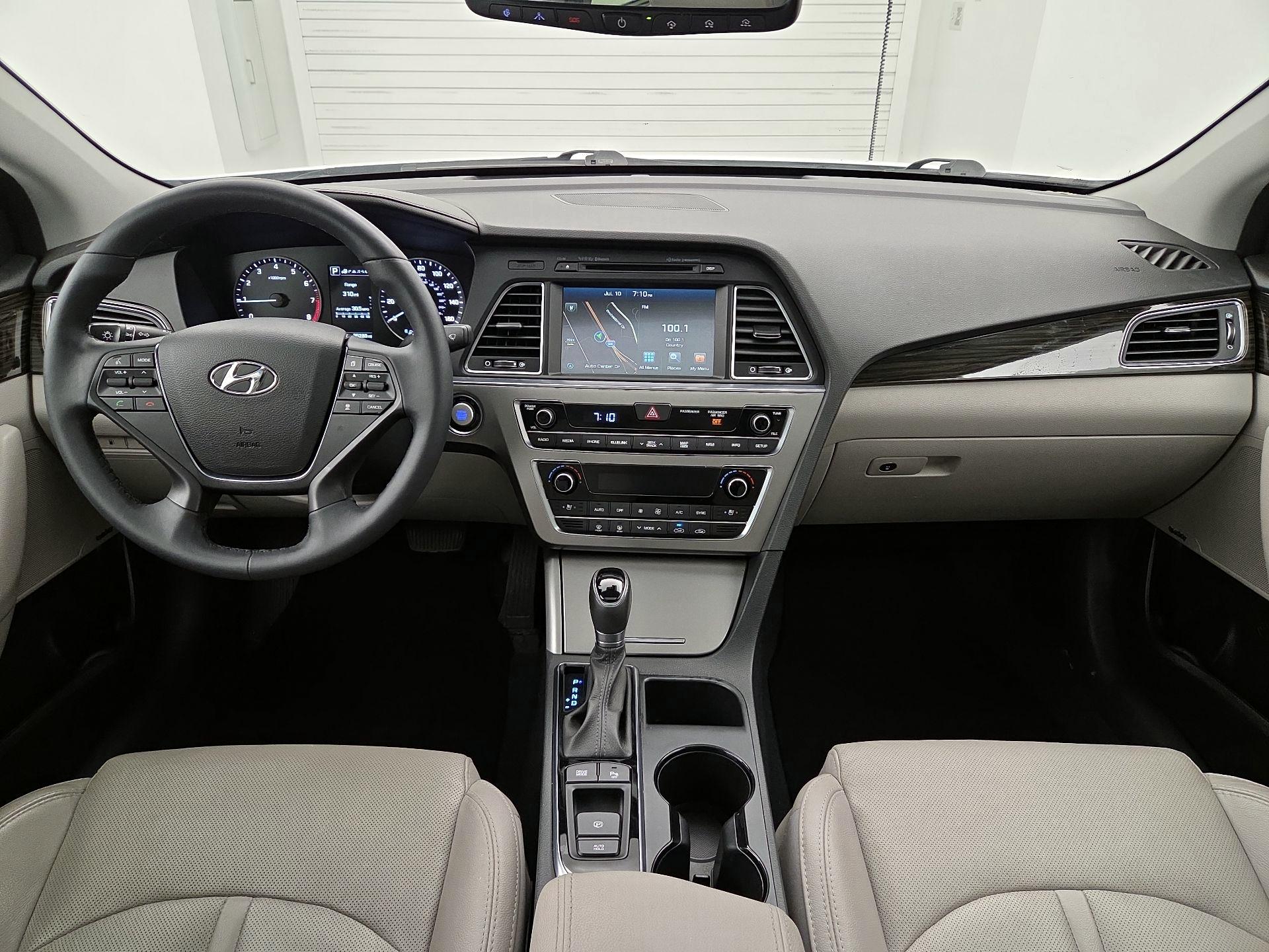 Thumbnail: 2017 Hyundai Sonata - 9