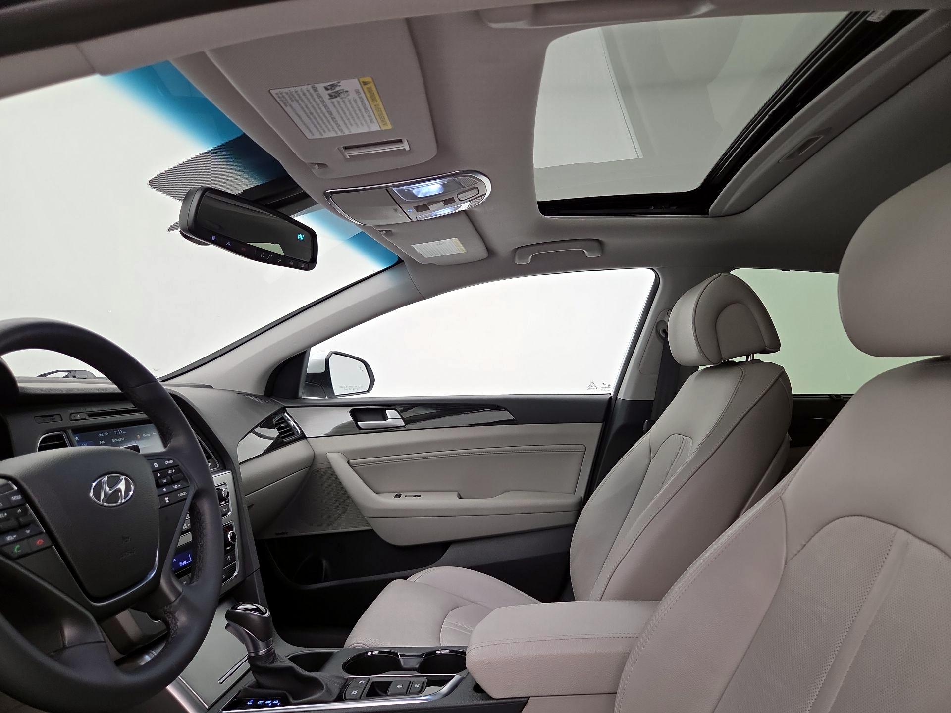 Thumbnail: 2017 Hyundai Sonata - 19